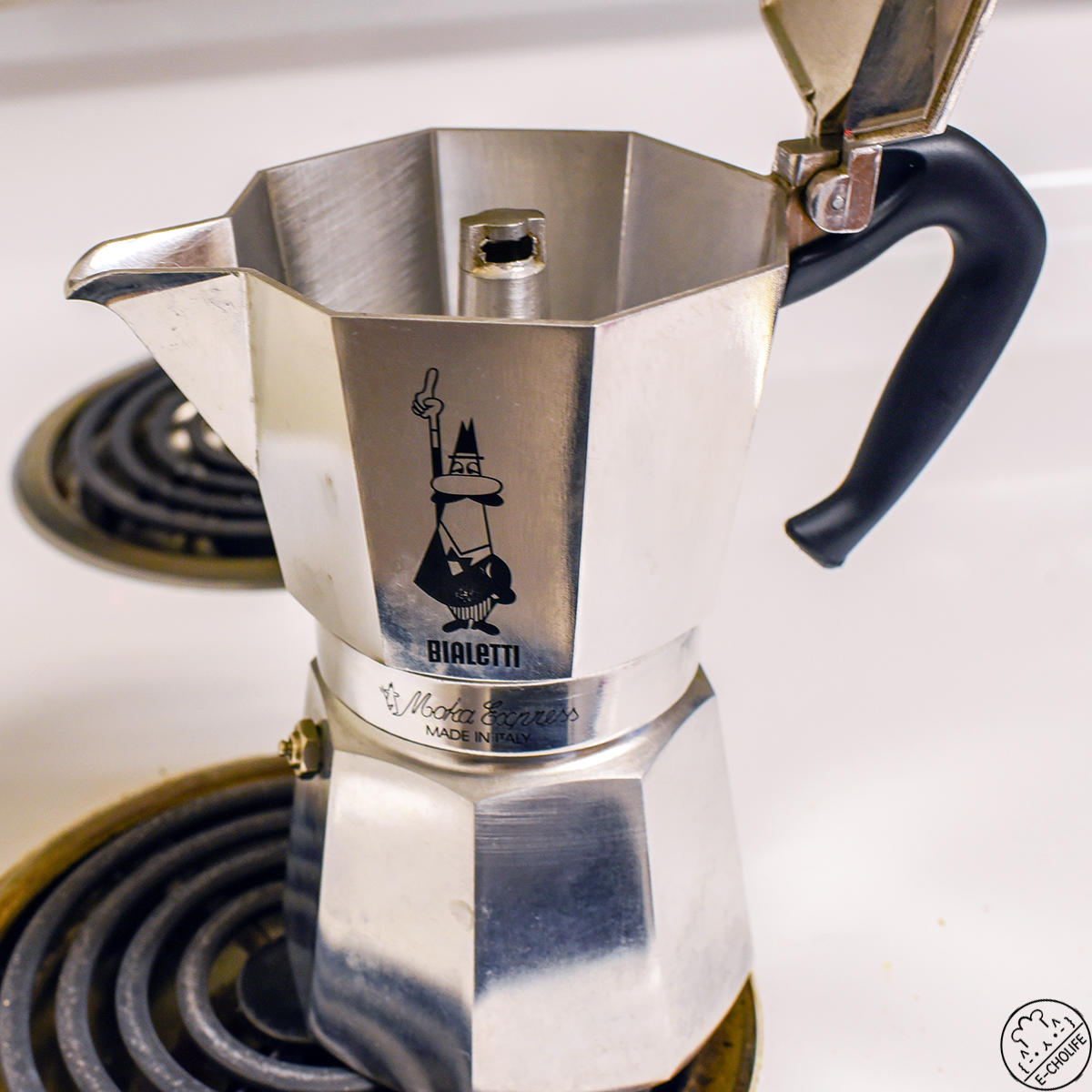 咖啡大師教你如何正確使用摩卡壺的做法 步骤5