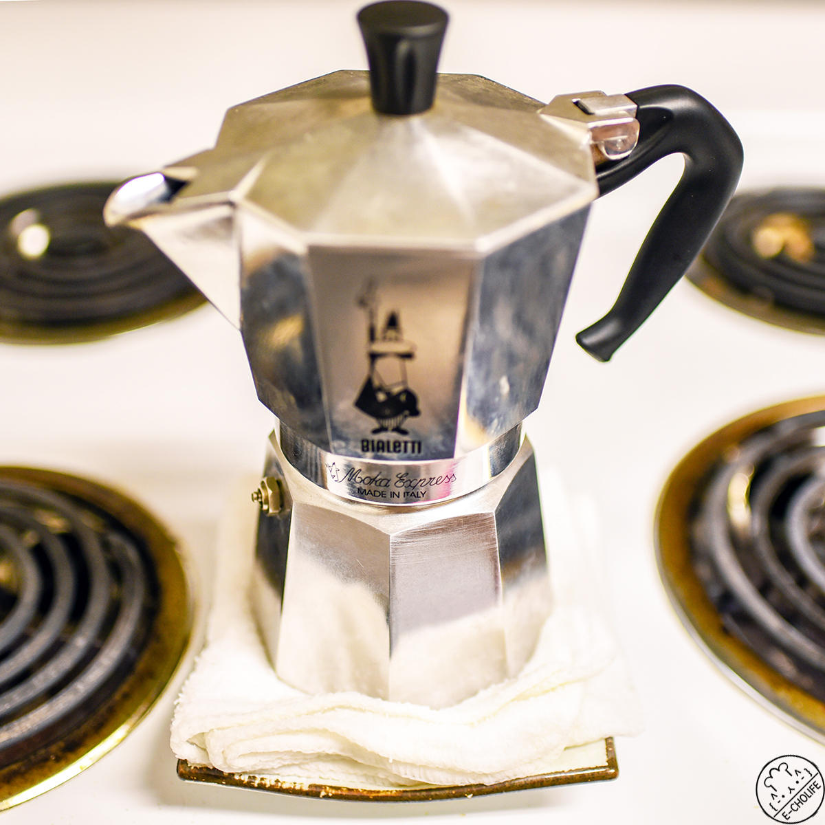 咖啡大師教你如何正確使用摩卡壺的做法 步骤8