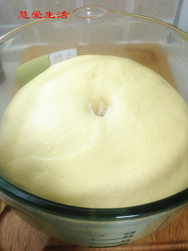 肉鬆蛋黃麪包的做法 步骤2
