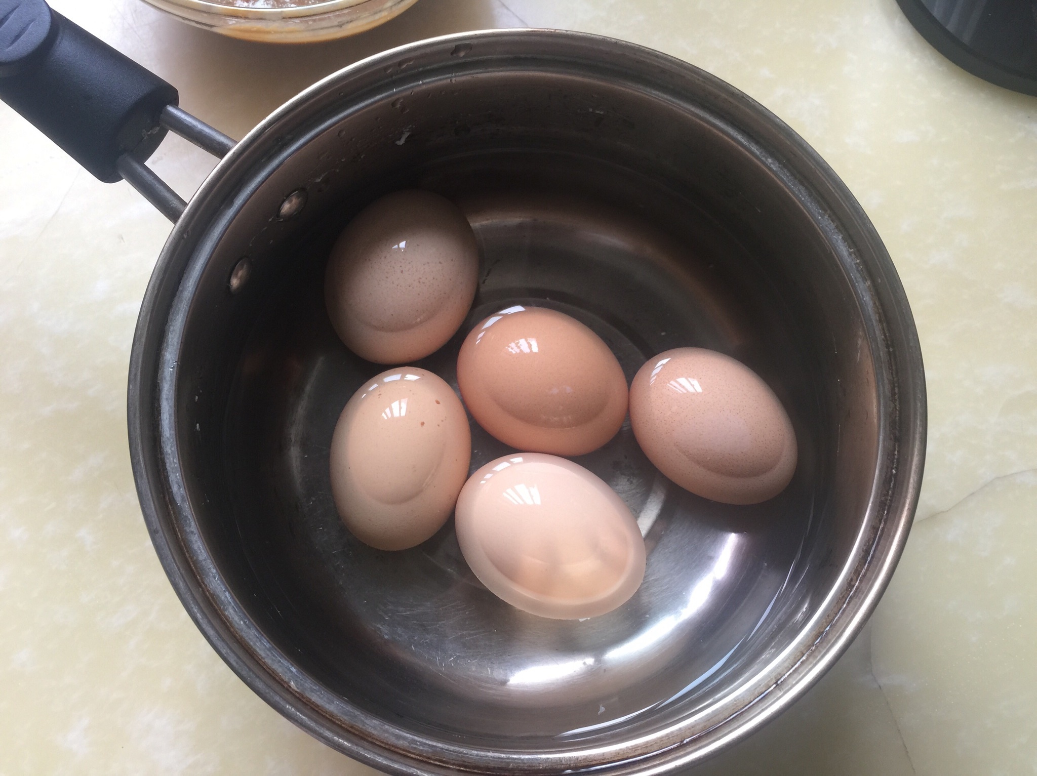 味增醋醃水煮蛋的做法 步骤1