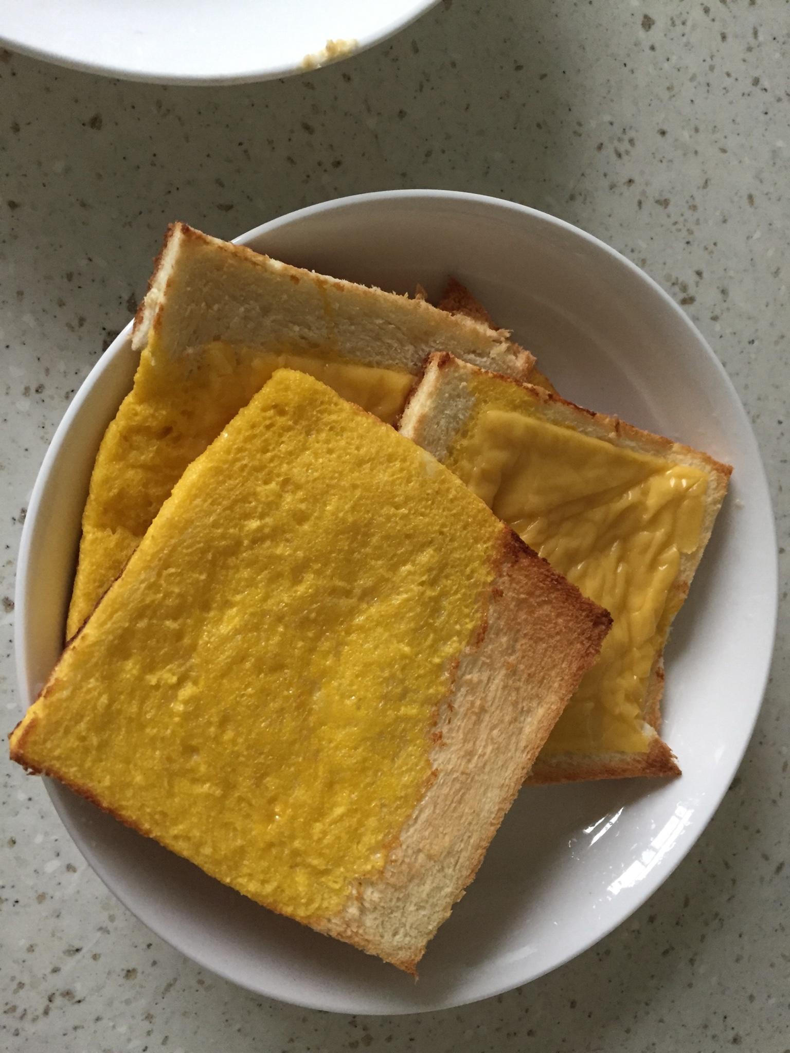 培根雞蛋三明治的做法 步骤2