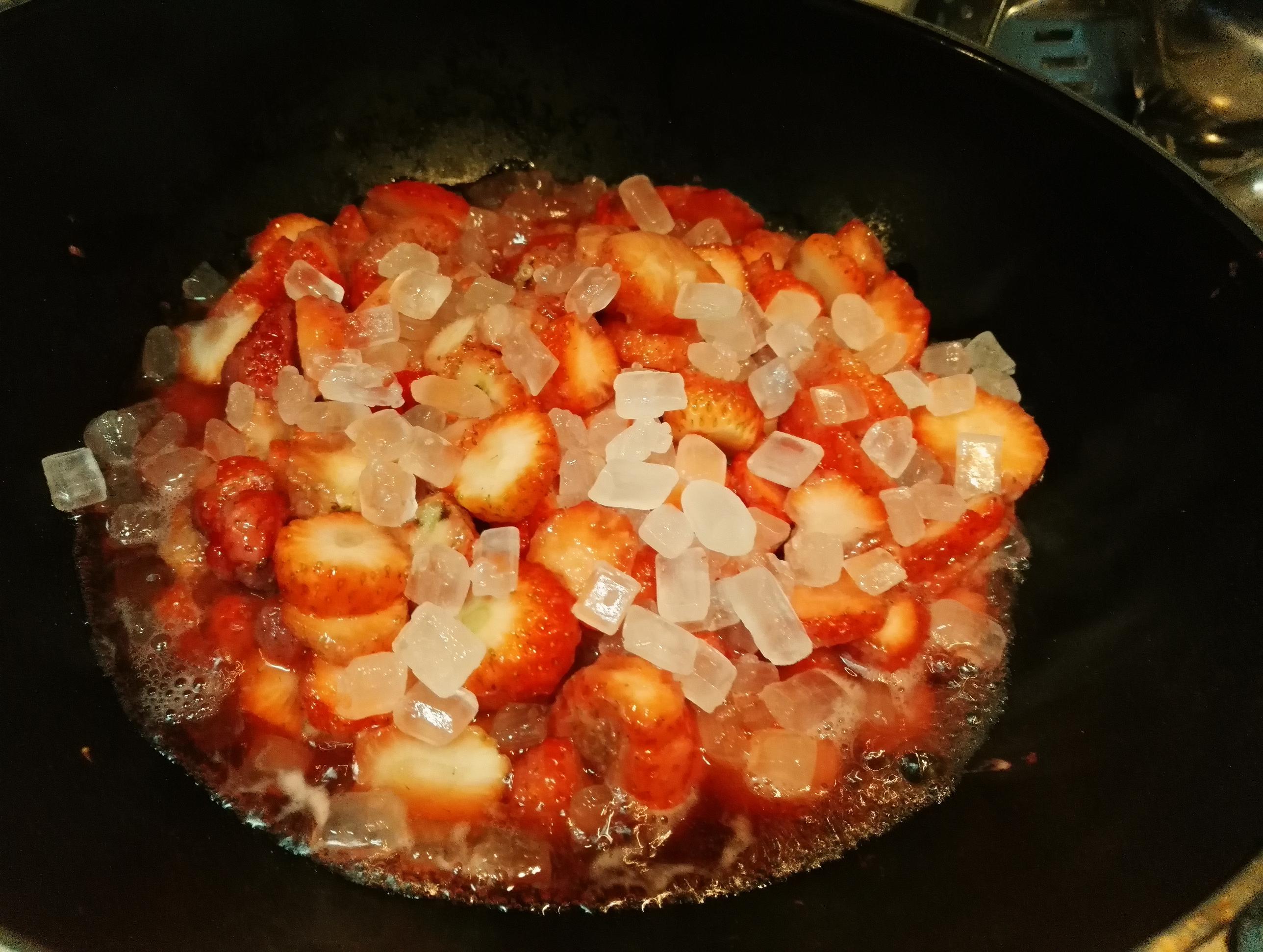 酸酸甜甜草莓醬的做法 步骤3