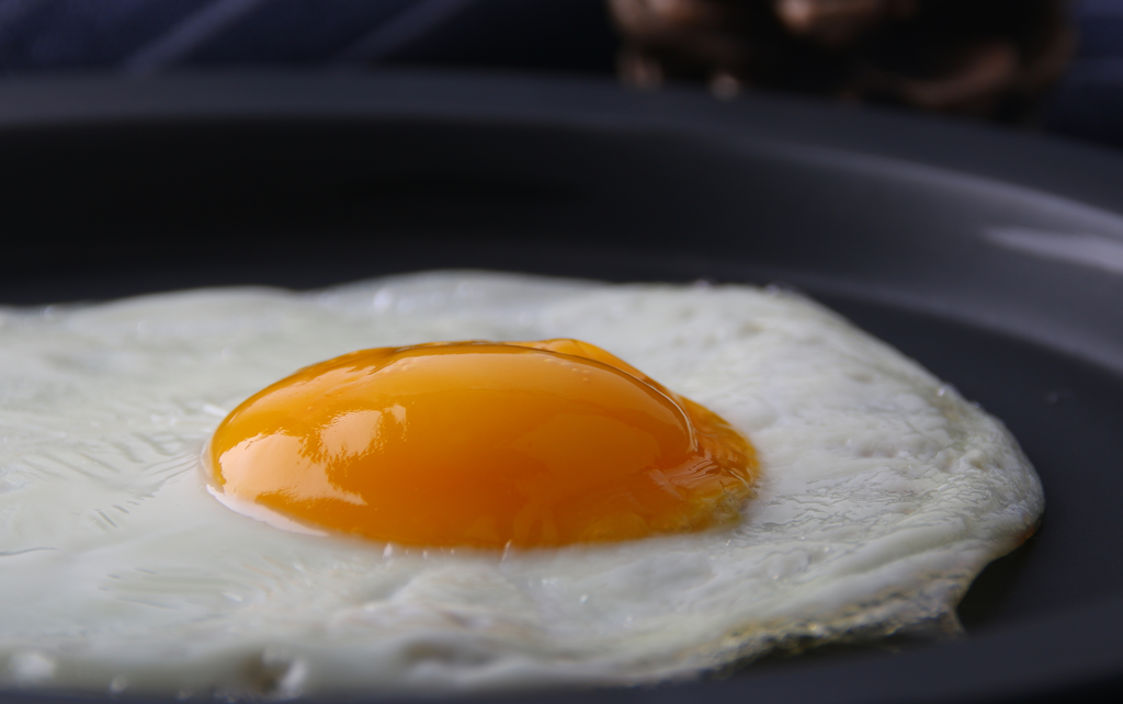 「家夏」煎太陽蛋的做法 雞蛋做法的做法 步骤3