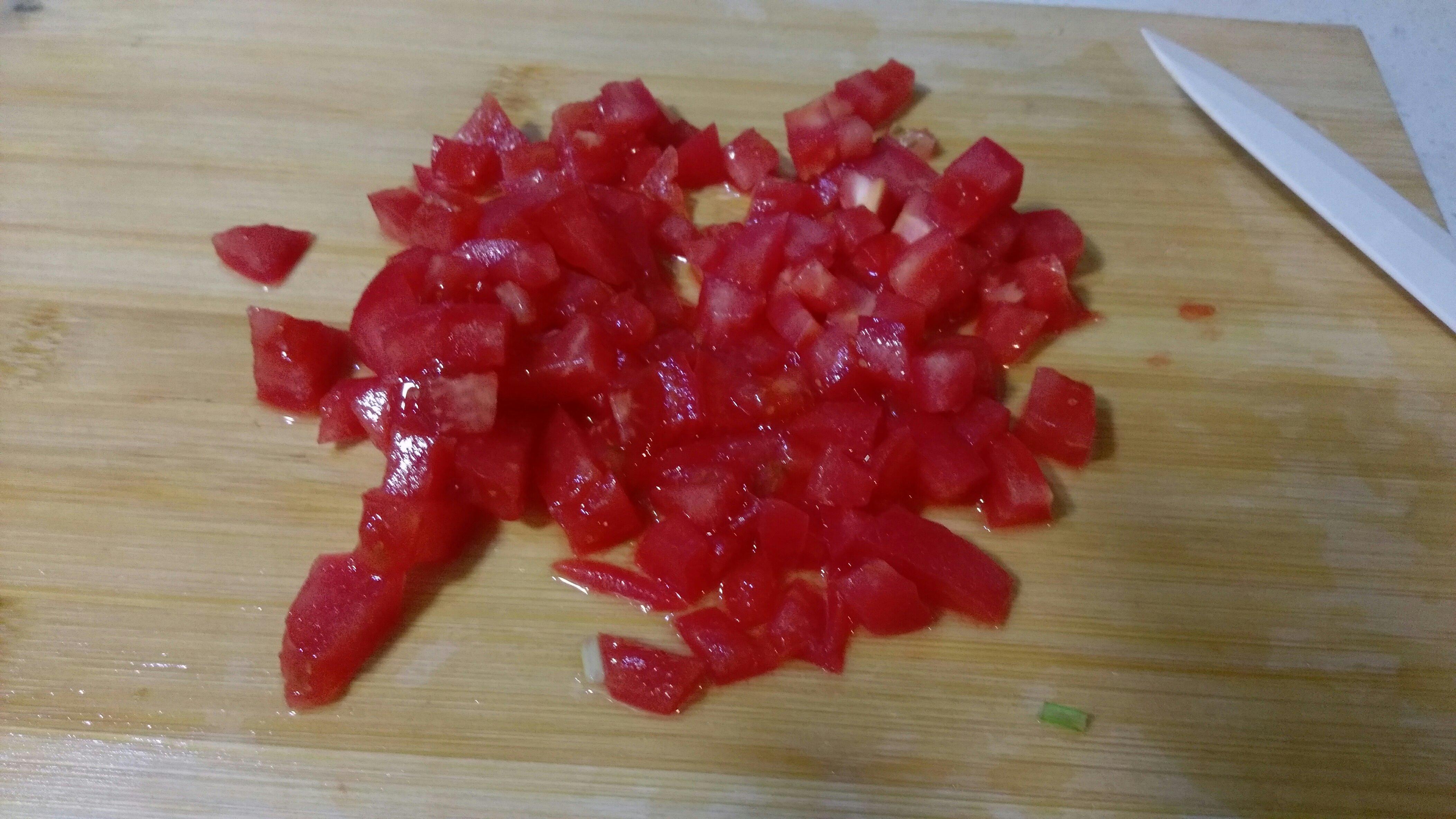 芹菜番茄面的做法 步骤2