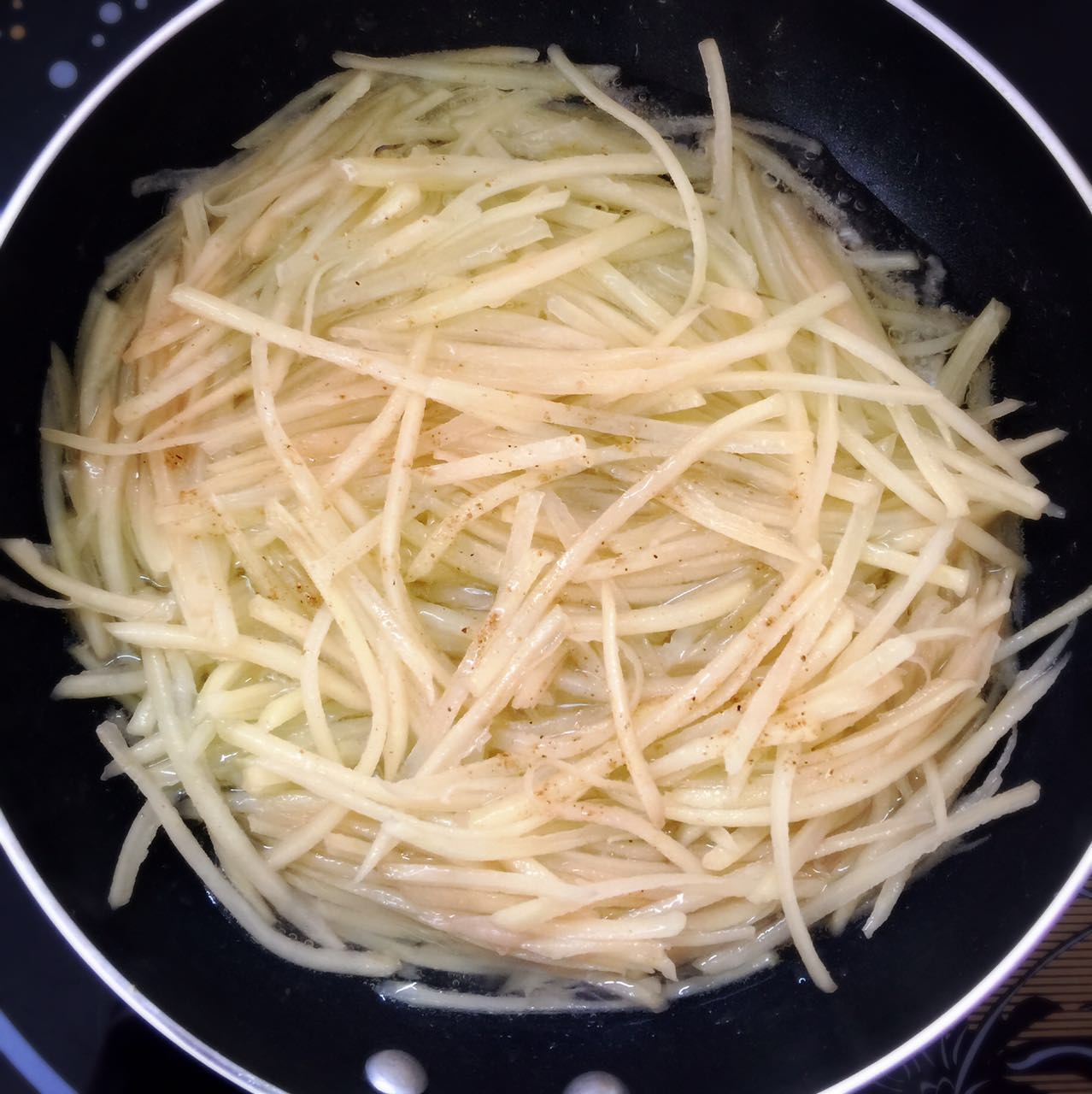 煎燜土豆絲的做法 步骤3