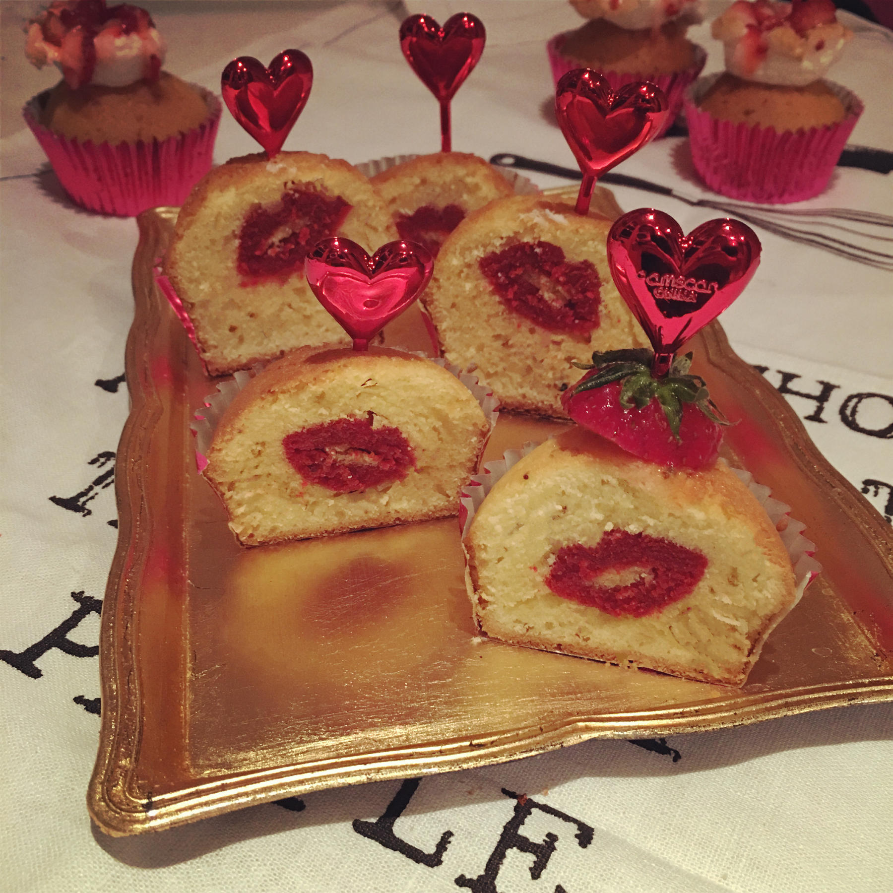 #海爾嫩烤箱#香吻杯子蛋糕（桂花草莓風味蛋糕）的做法 步骤19