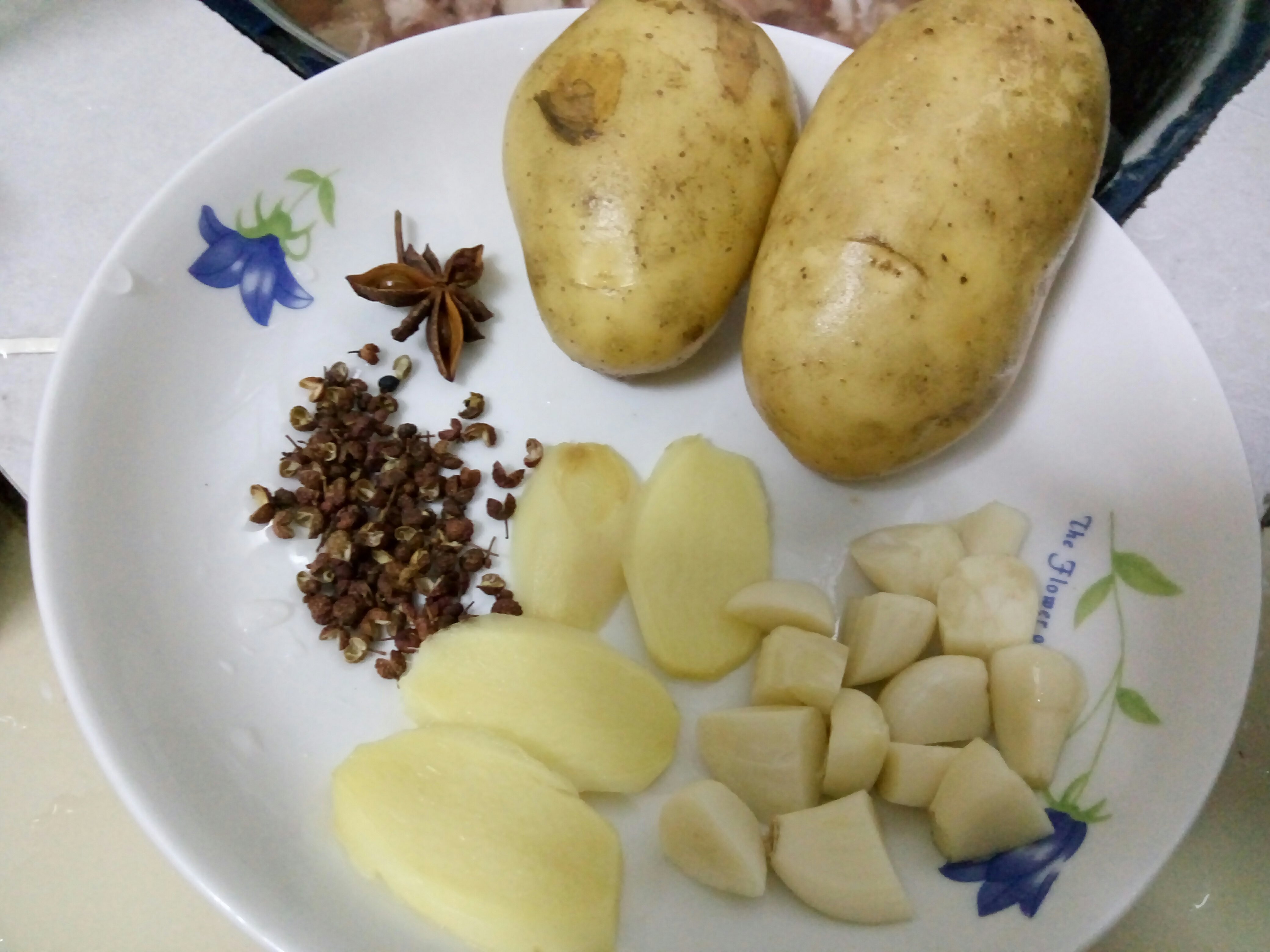 土豆燜牛腩（簡易版）的做法 步骤4