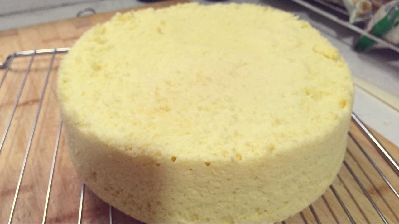 零失敗戚風蒸蛋糕（8寸）可做蛋糕胚（另附紅絲絨蒸蛋糕做法）的做法 步骤10