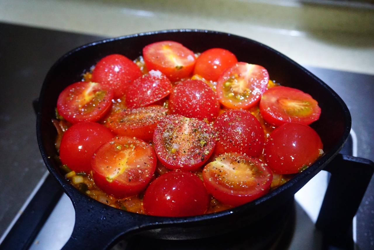 『快手早餐』番茄焗蛋的做法 步骤3