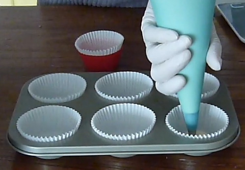 視訊菜譜-紙杯蛋糕的做法 步骤9