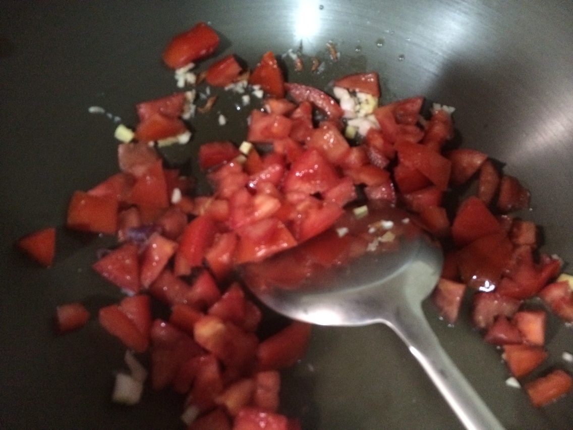 清淡版番茄粉絲湯的做法 步骤4