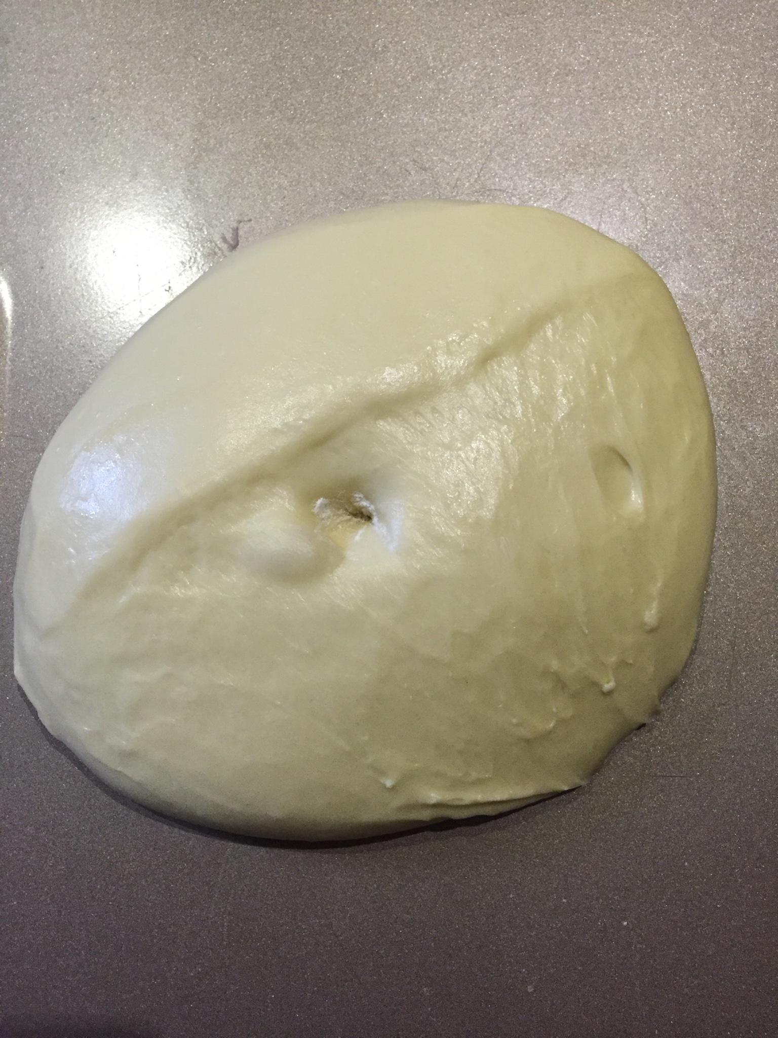 乳清奶油蛋黃吐司的做法 步骤2
