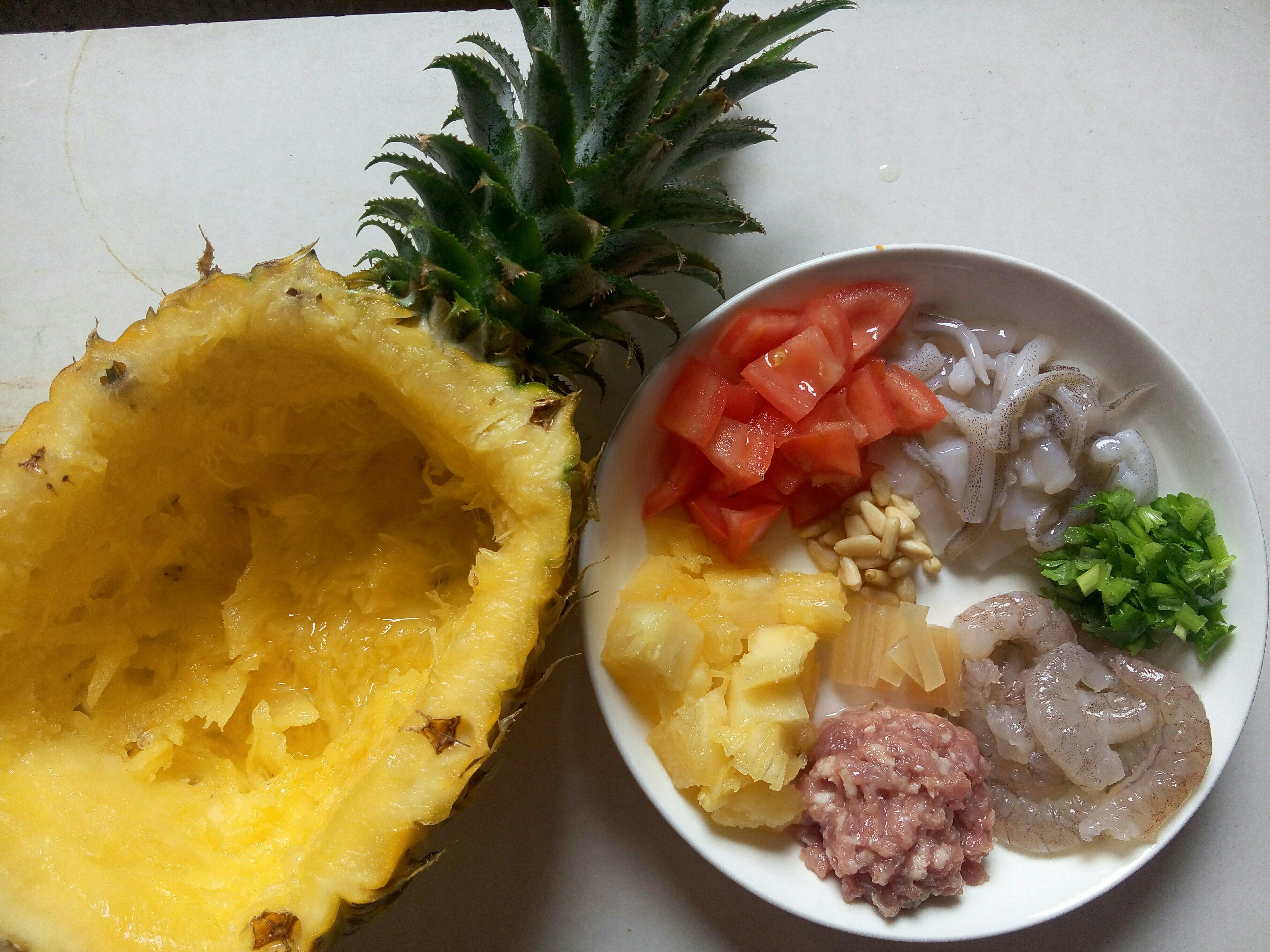 菠蘿海鮮炒飯的做法 步骤3