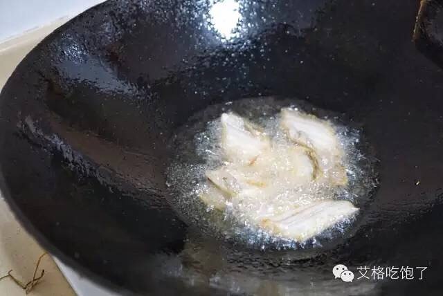 幹煎帶魚（艾格吃飽了）的做法 步骤2