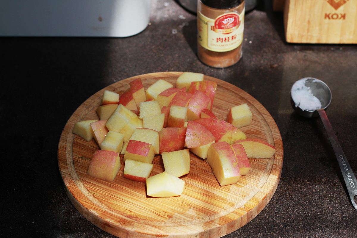 椰子油煎蘋果沙拉的做法 步骤1
