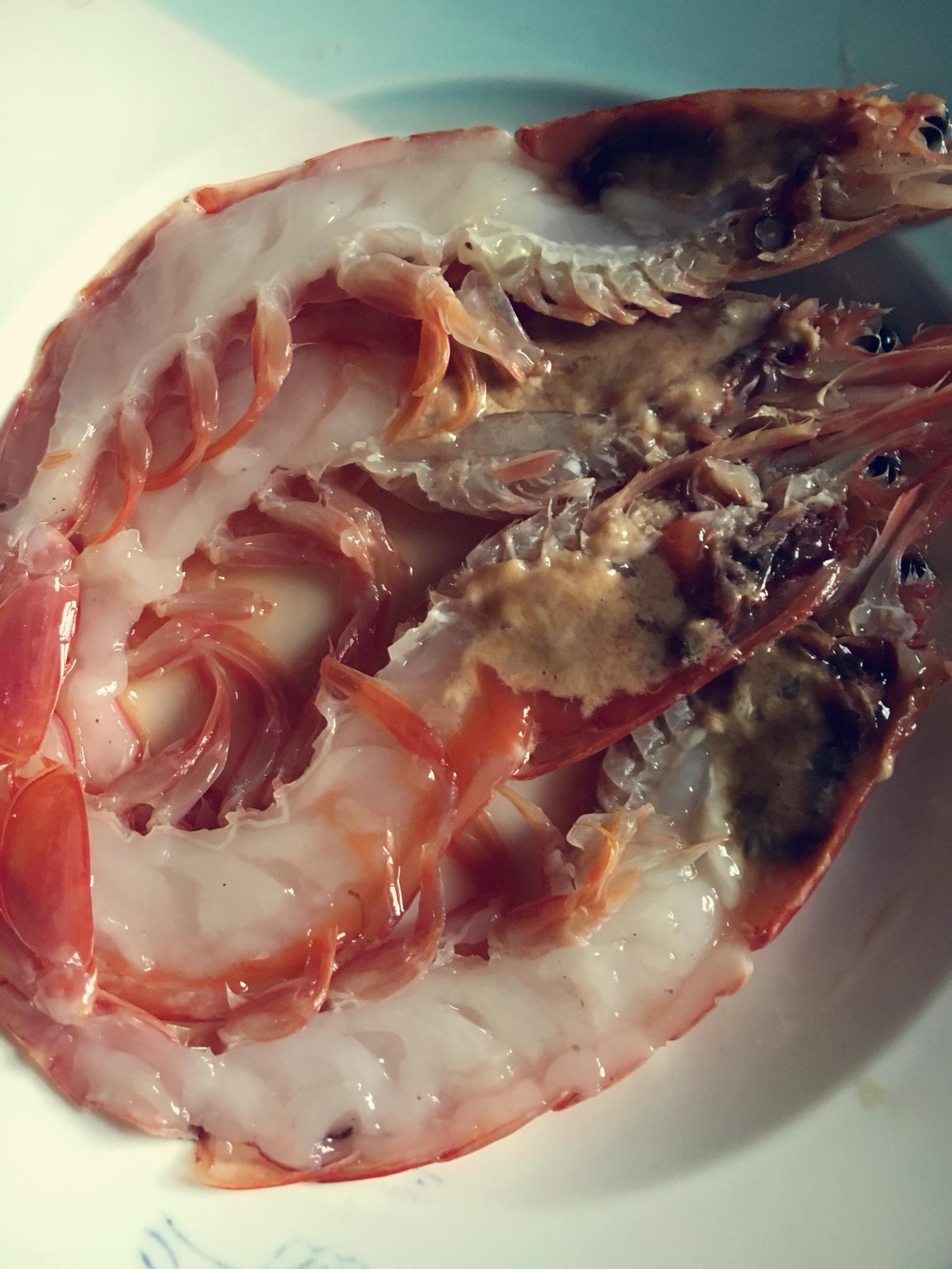 黃油煎大紅蝦的做法 步骤1