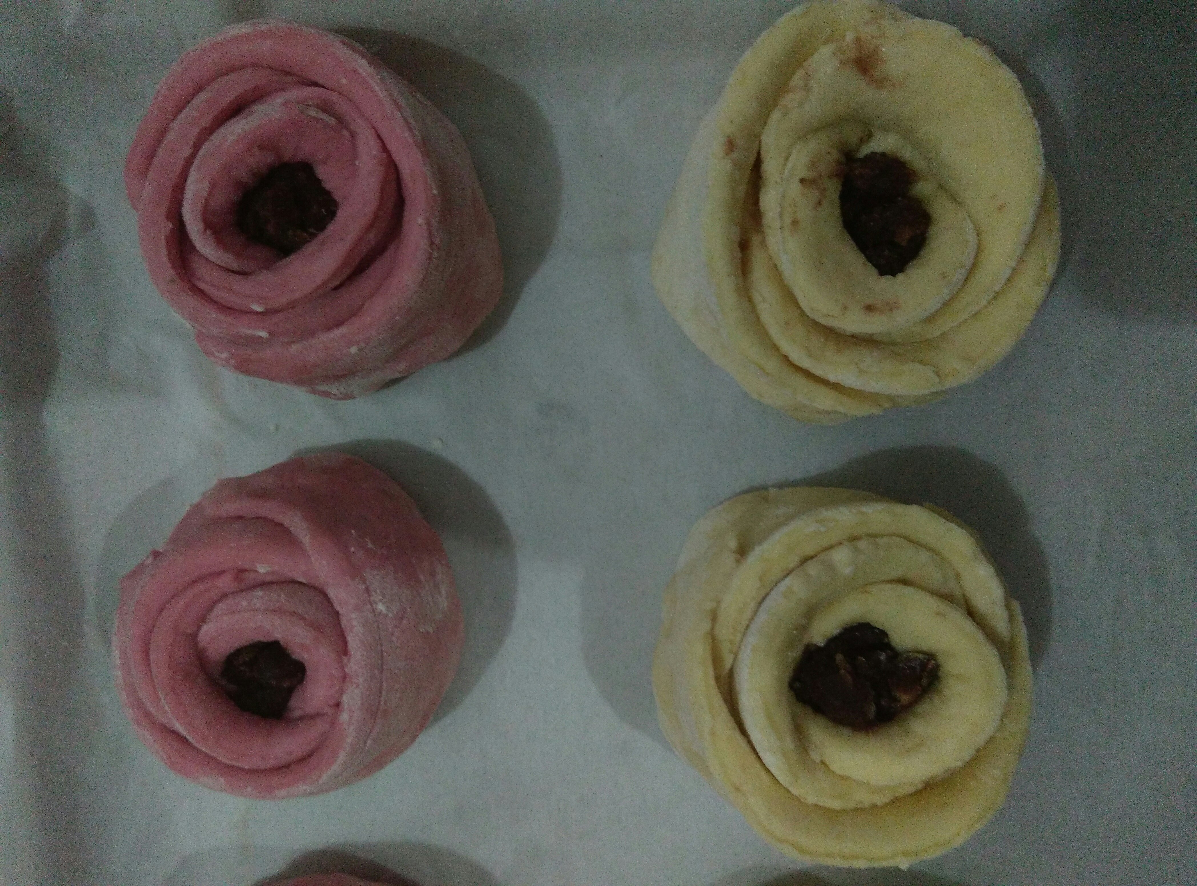 粉色黃色玫瑰花朵饅頭（莧菜汁、生玉米粉）的做法 步骤6