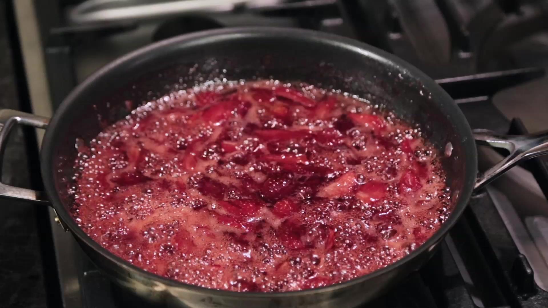【曼達小館】下午茶系列：超大大大顆的草莓果醬的做法 步骤3