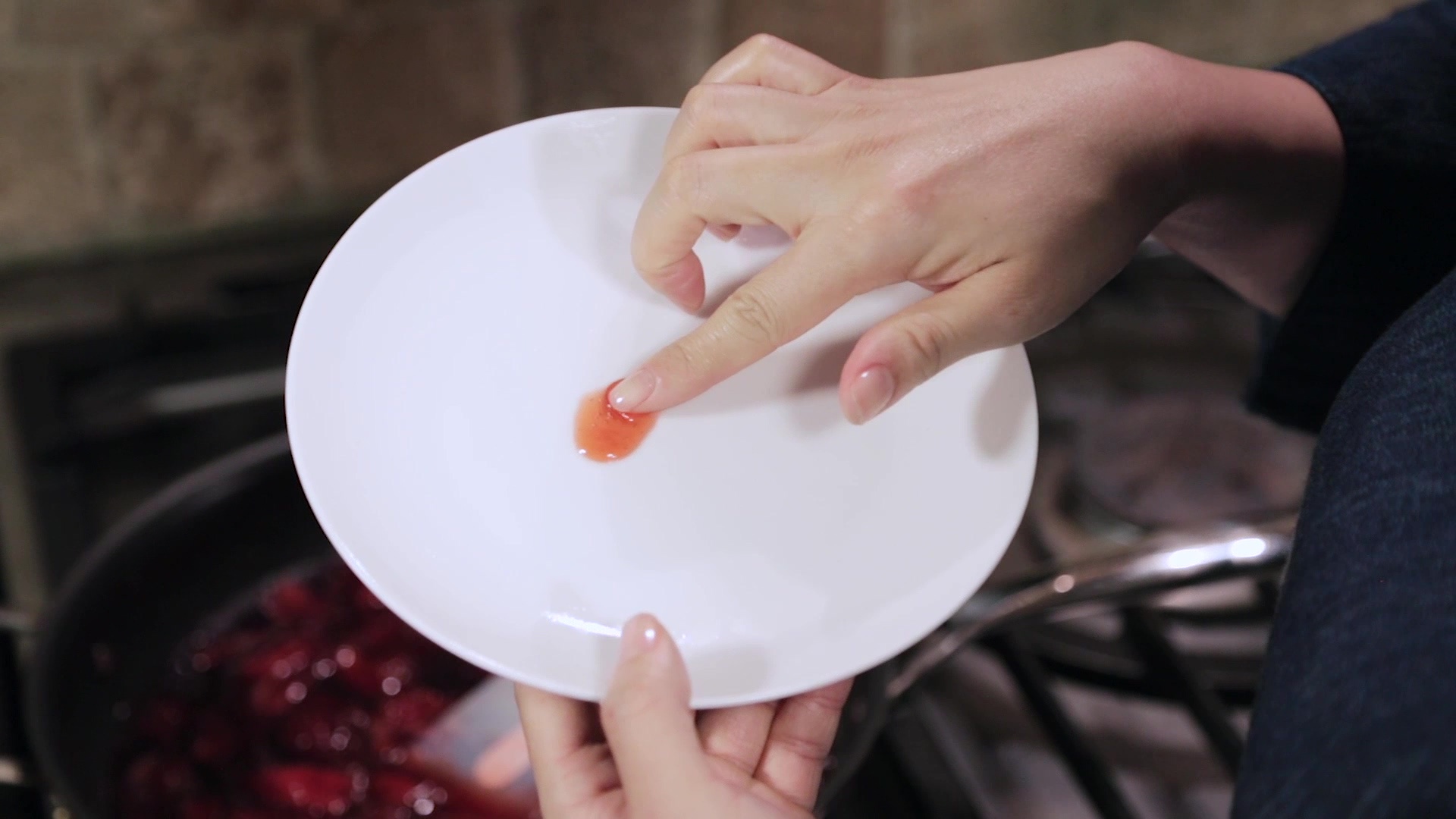 【曼達小館】下午茶系列：超大大大顆的草莓果醬的做法 步骤7