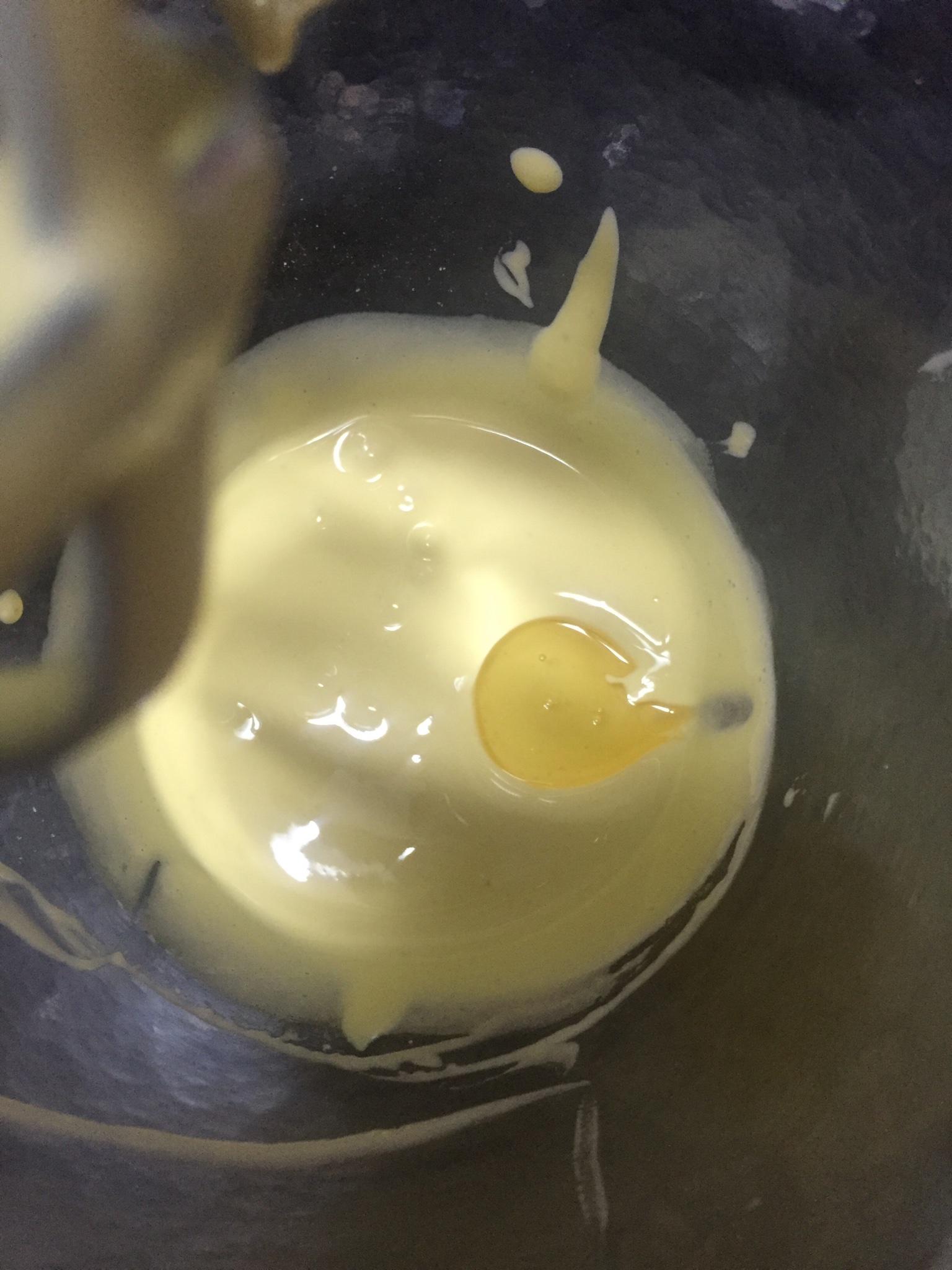 檸檬汁蛋黃沙拉醬的做法 步骤3