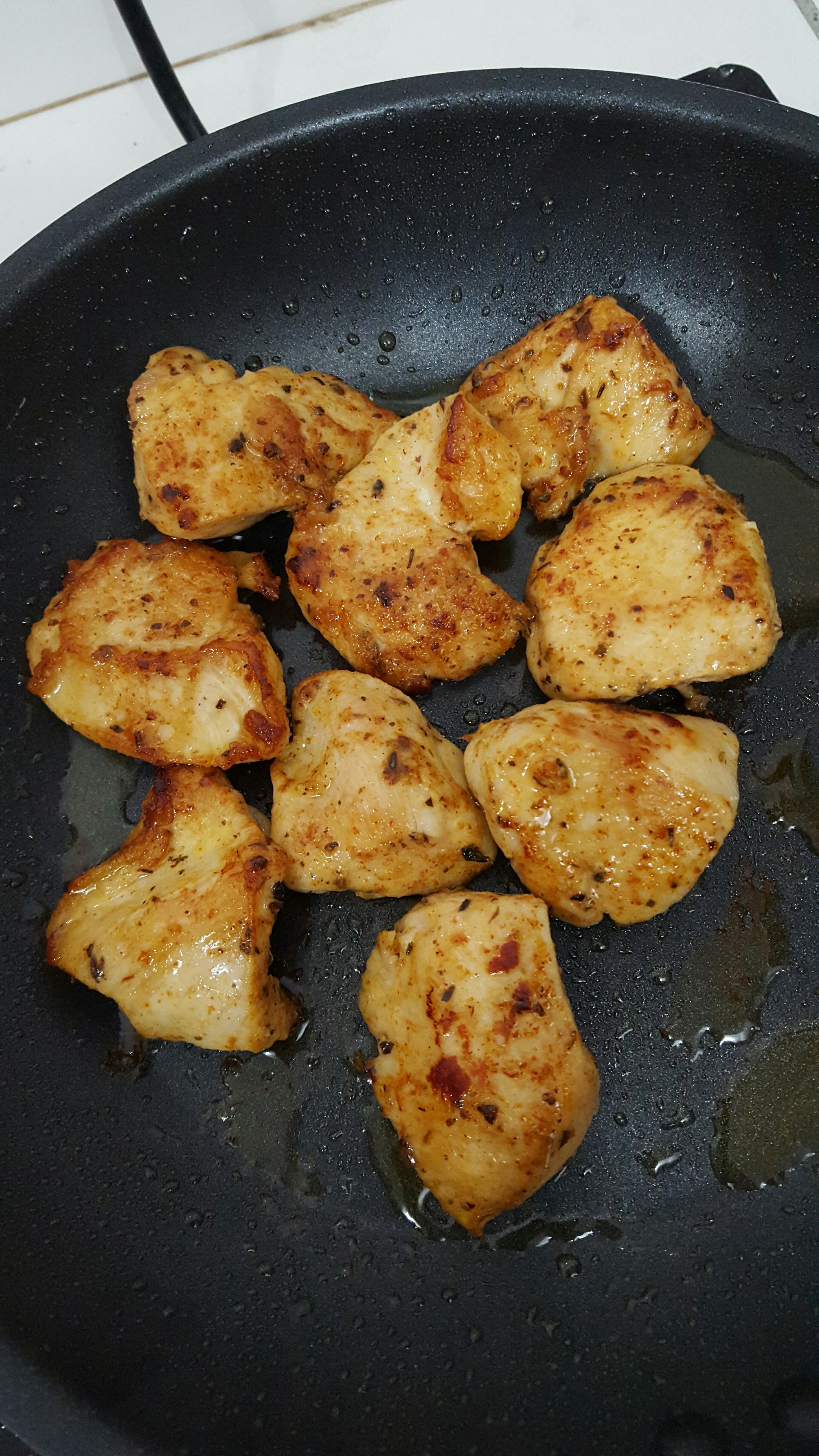 簡單美味煎雞胸肉的做法 步骤2