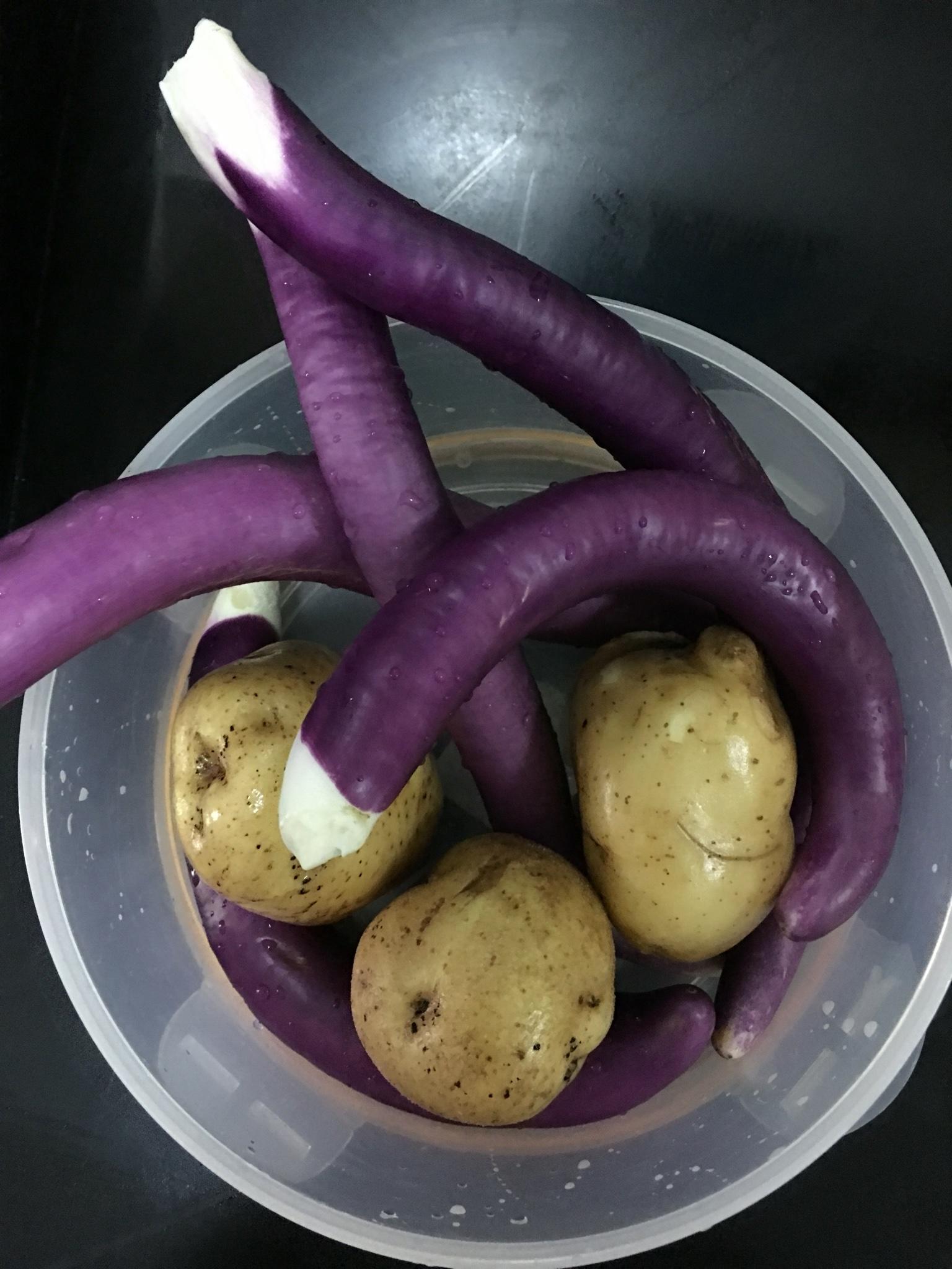 韓式排骨燉茄子土豆的做法 步骤2