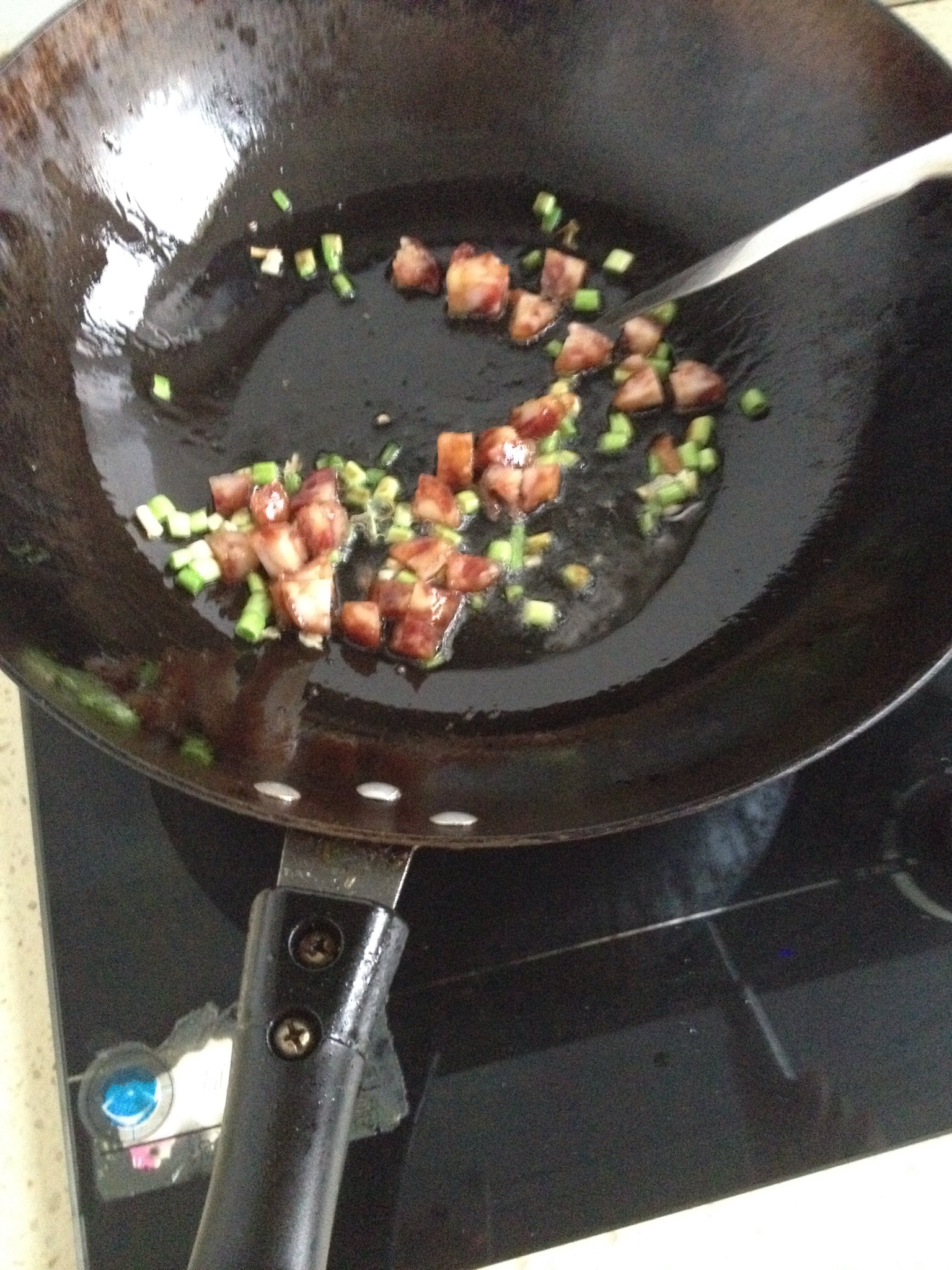 臘腸板栗土豆飯的做法 步骤5