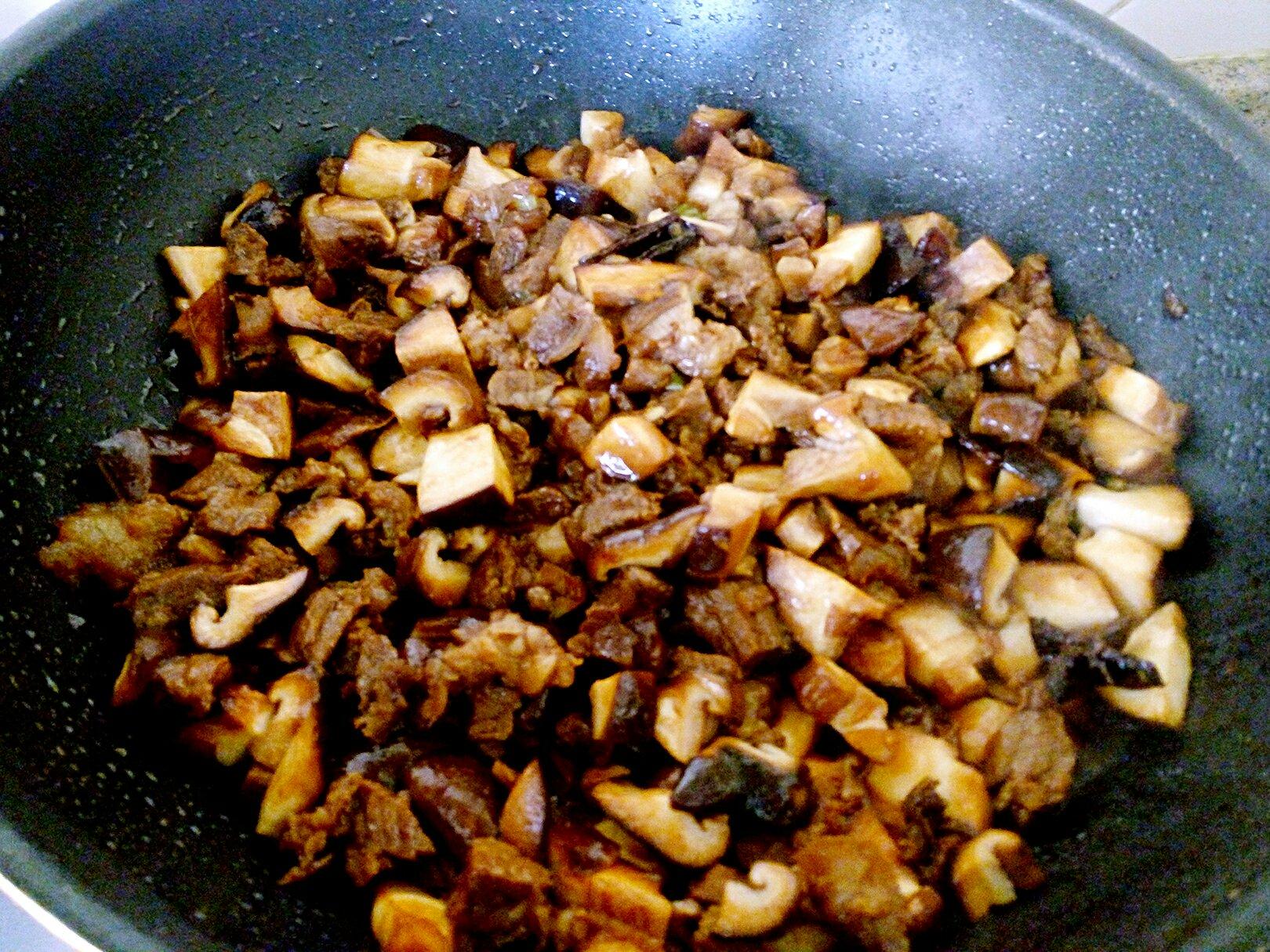 海蔘牛肉香菇醬的做法 步骤7