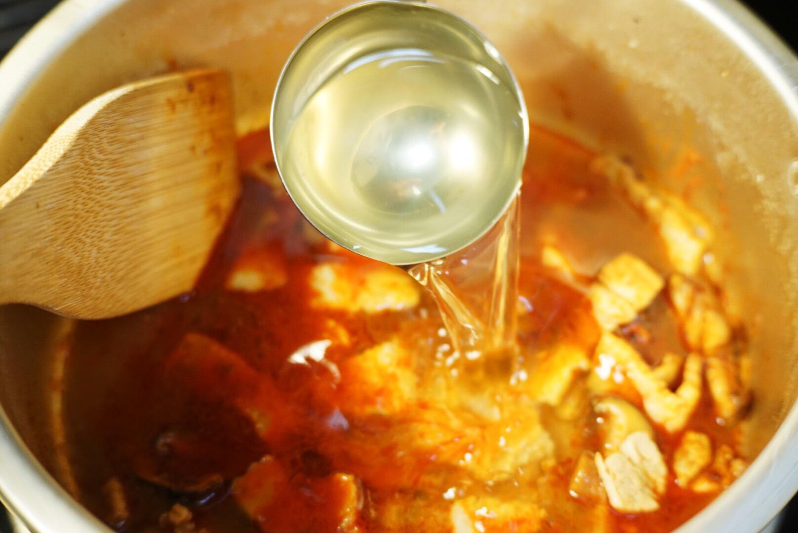 韓式嫩豆腐湯 | soondubu chigae的做法 步骤4