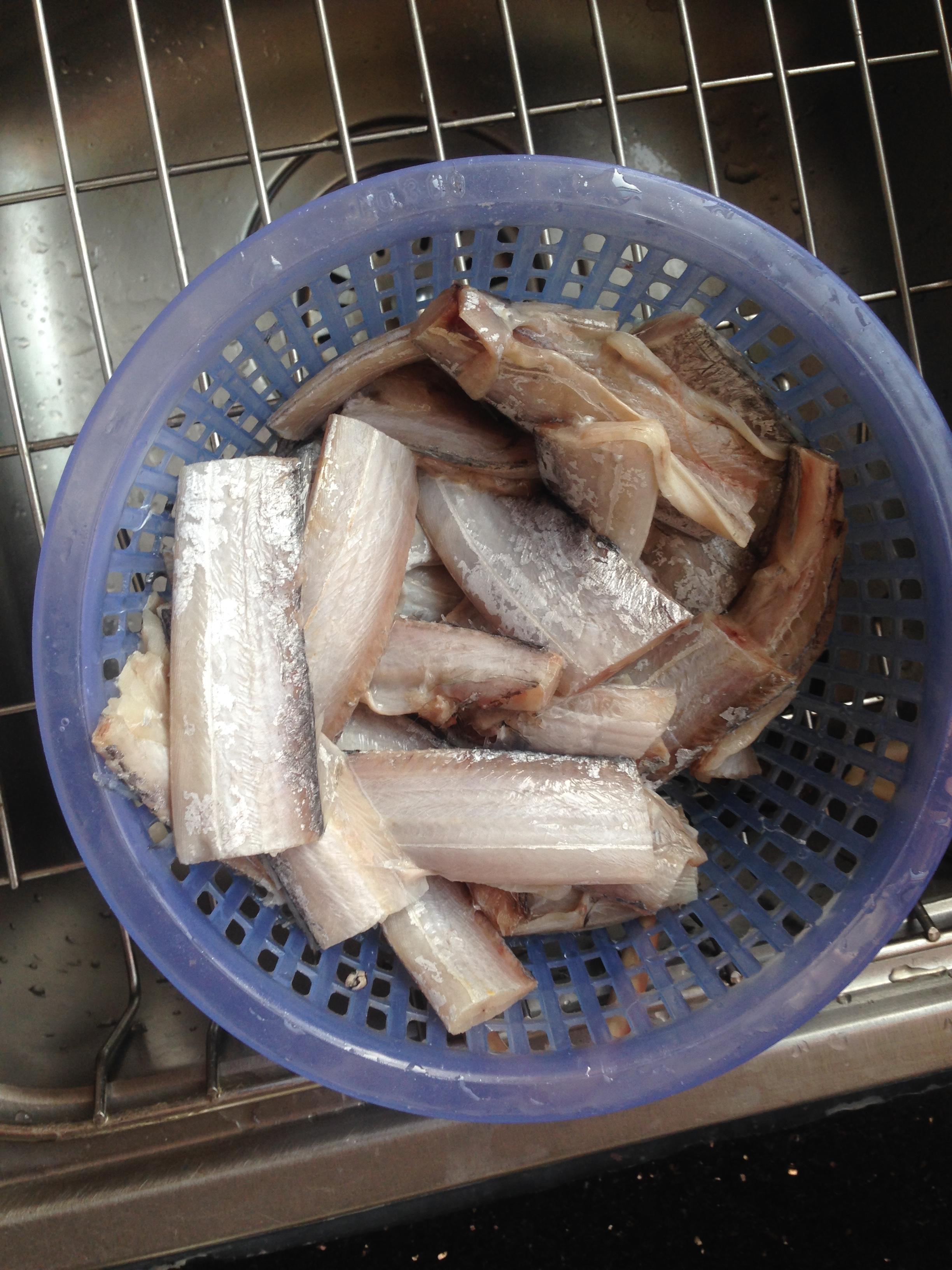 香煎紅燒帶魚的做法 步骤1