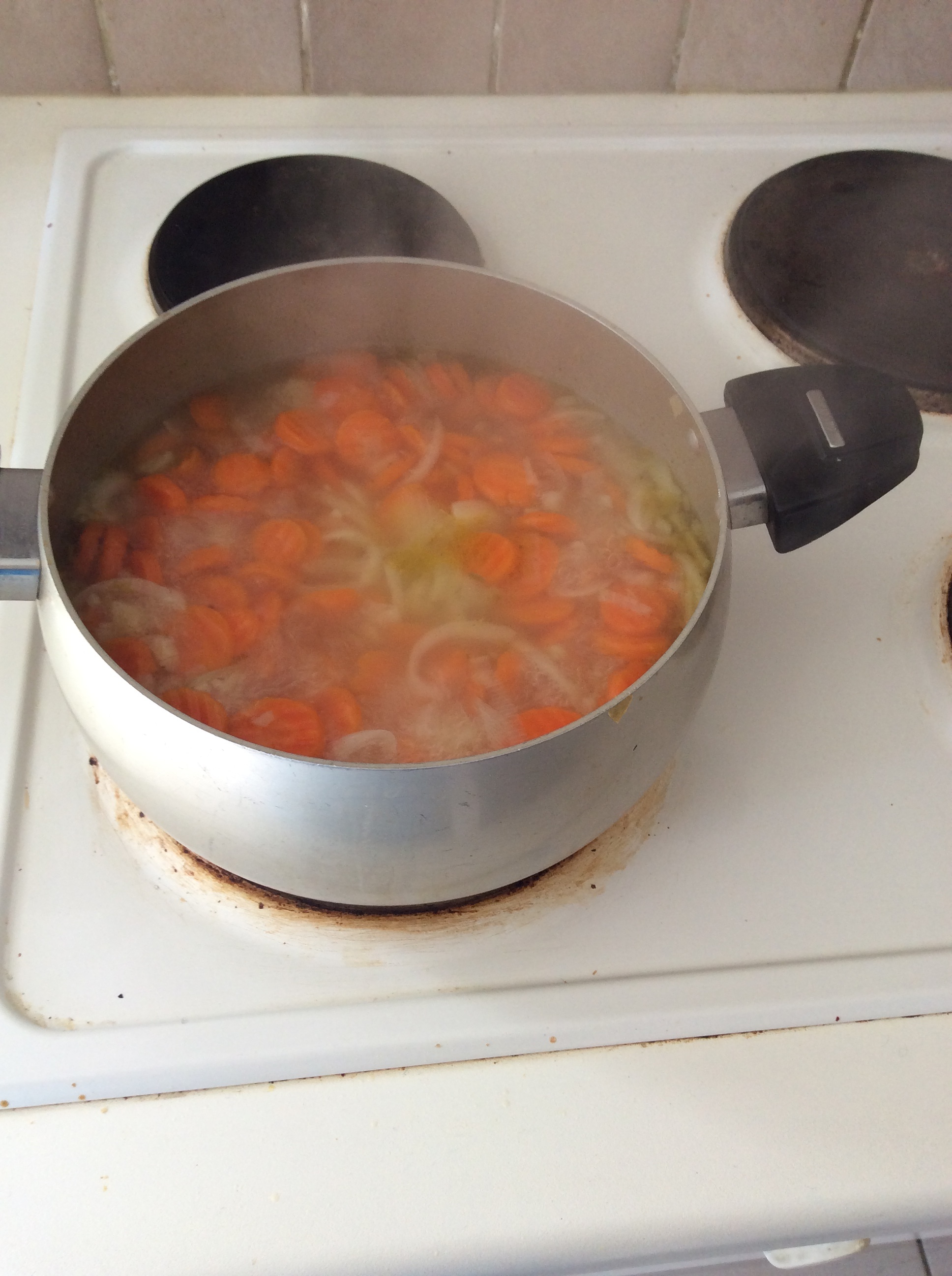 胡蘿蔔西式濃湯的做法 步骤1