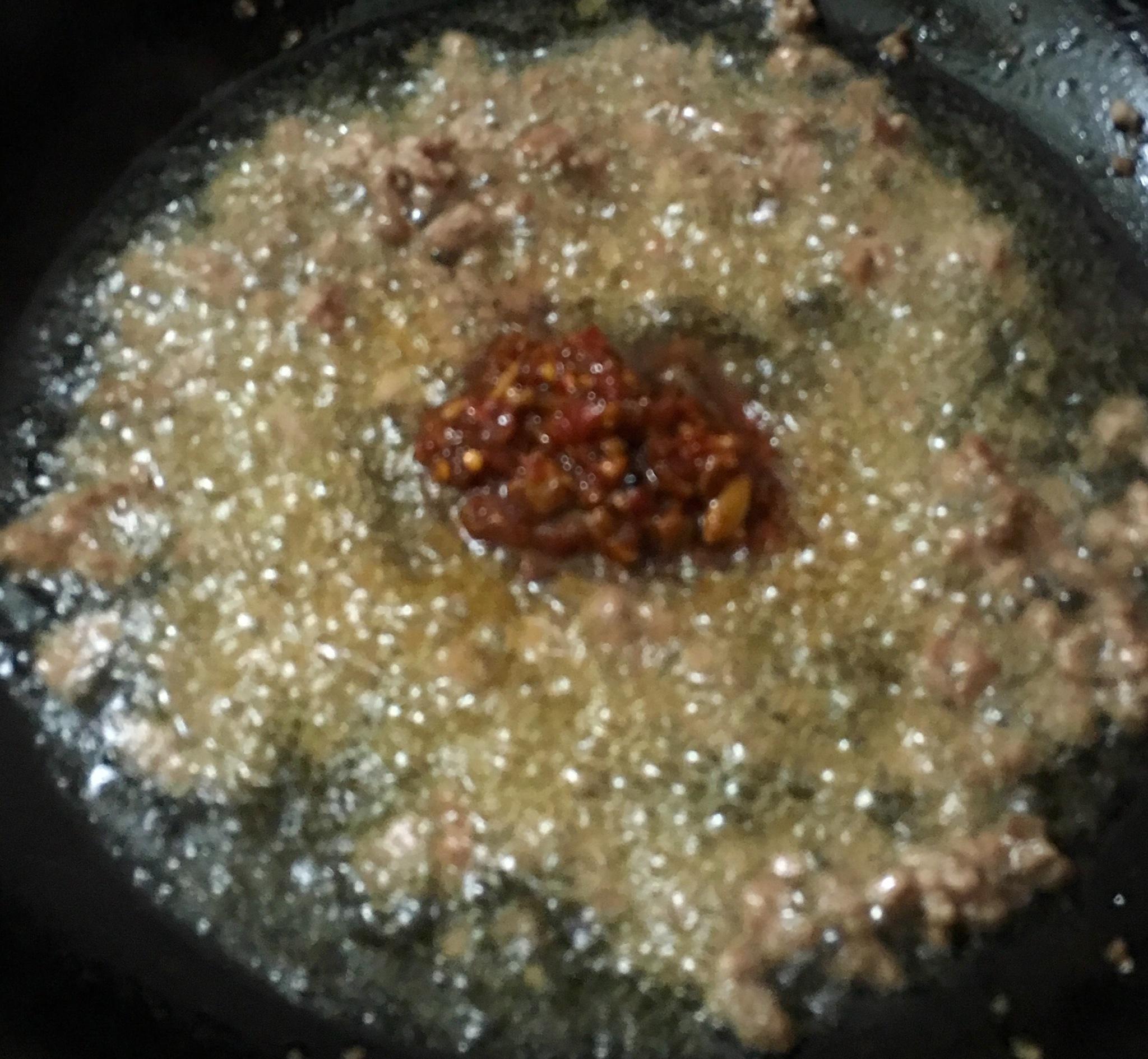 香菇冬筍腐乳牛肉醬的做法 步骤4