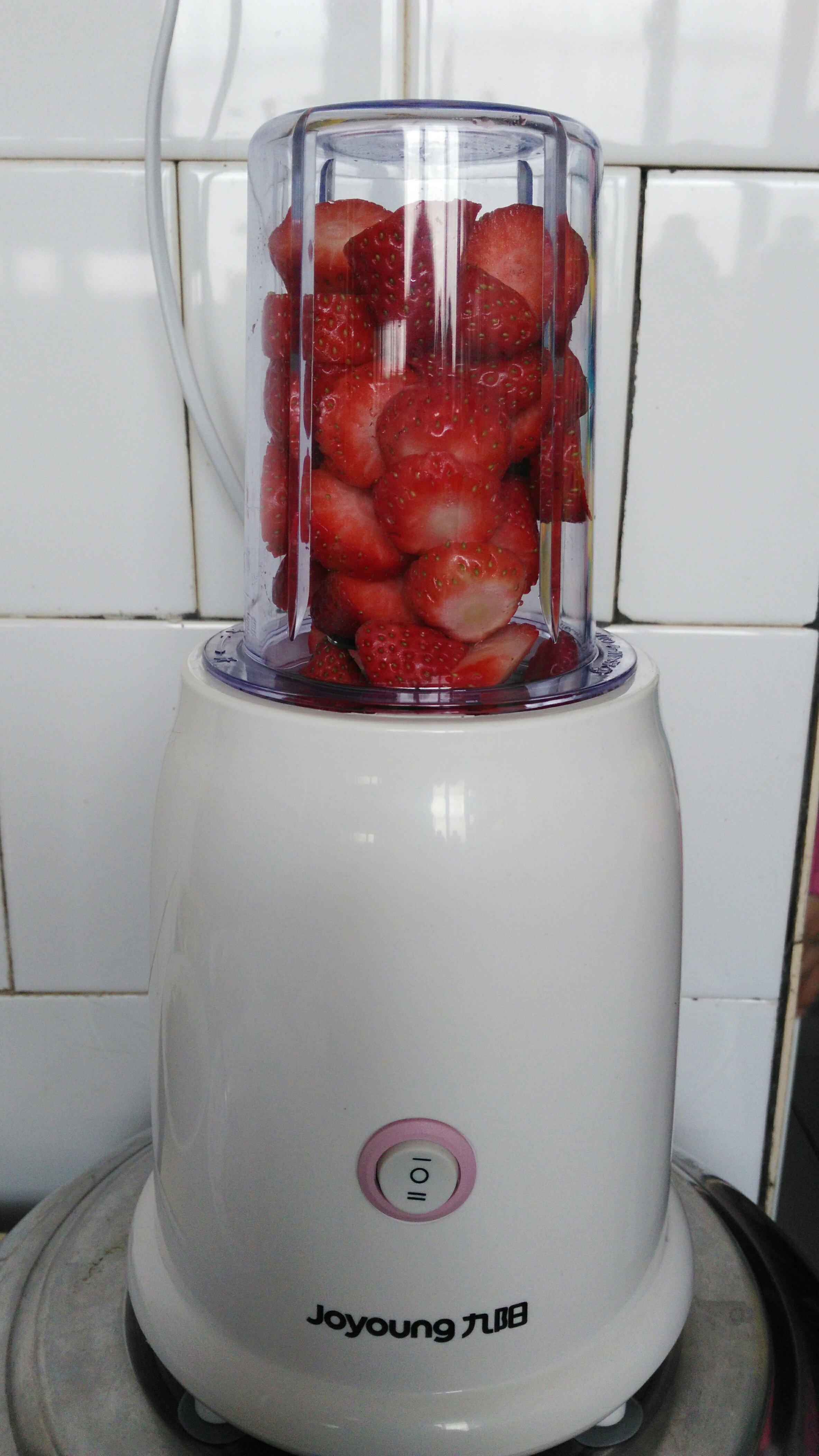 草莓慕斯（八寸）的做法 步骤3