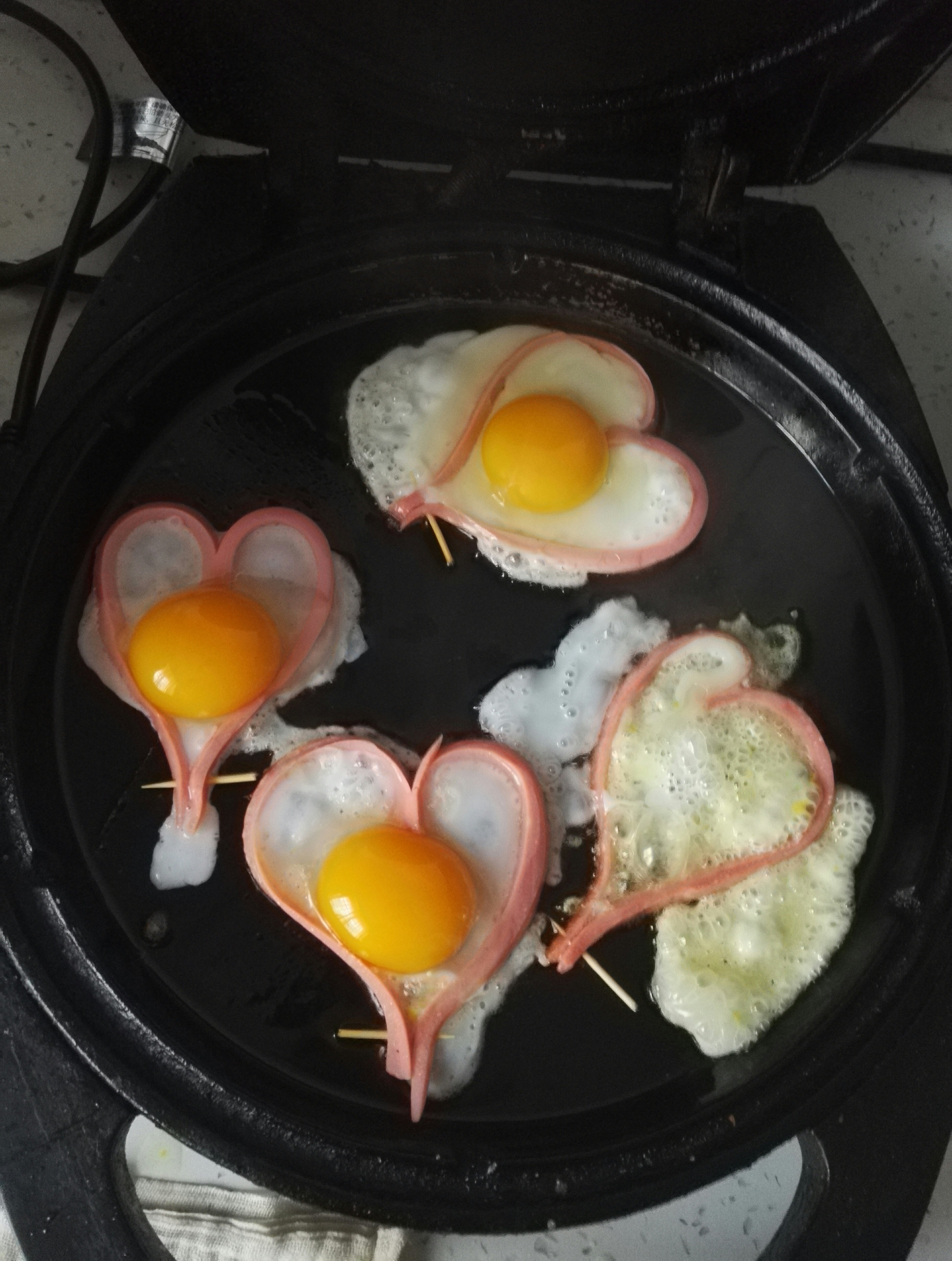 愛心煎蛋的做法 步骤1