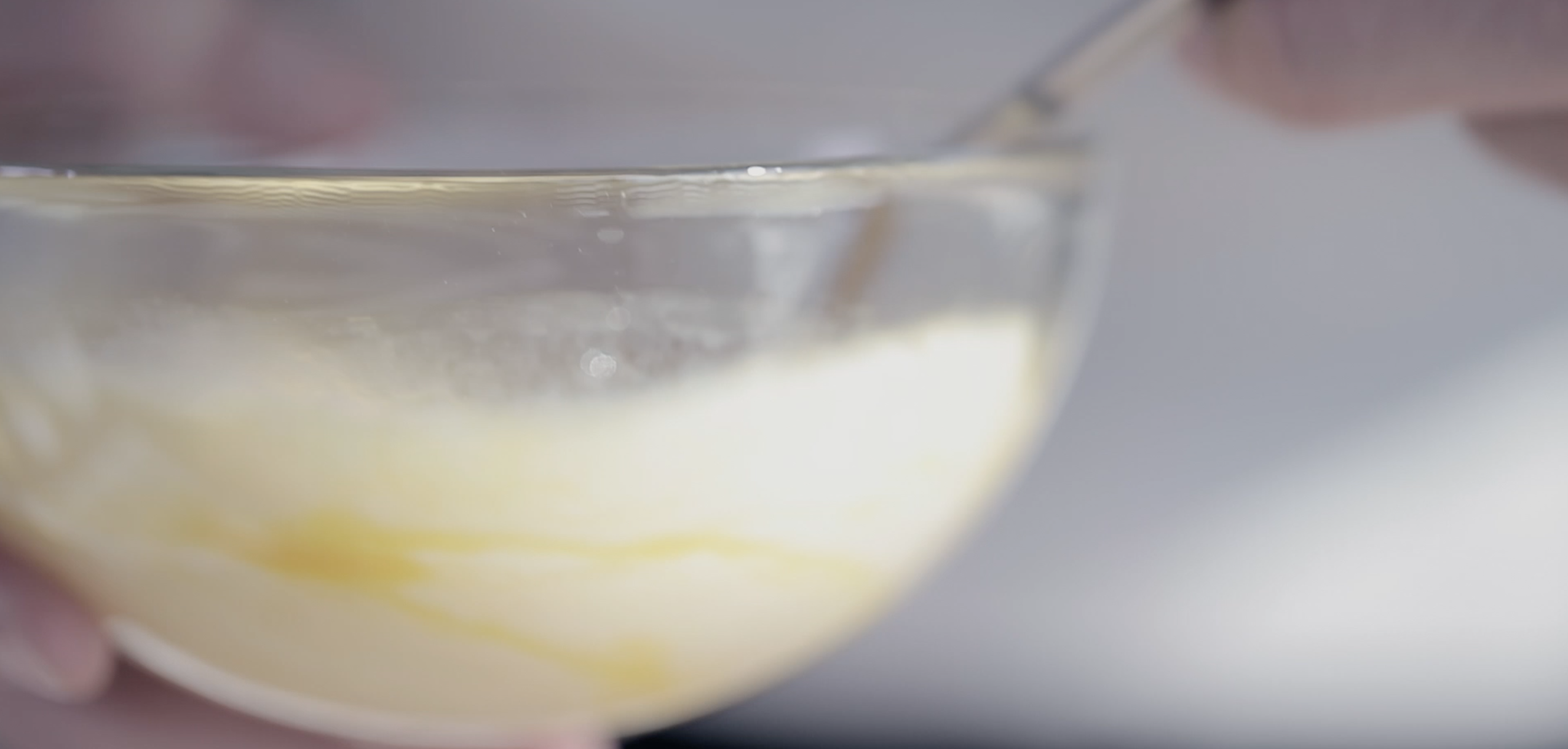 美式牛奶炒滑蛋，低脂健康的做法 步骤1