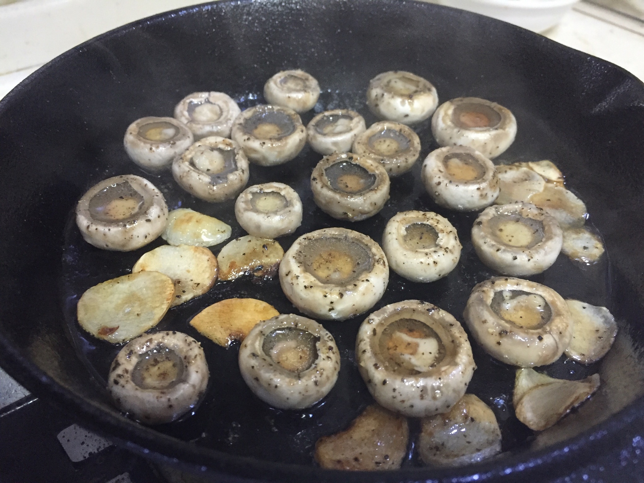 【五分鐘抗癌健康飲食——橄欖油煎蘑菇】的做法 步骤6
