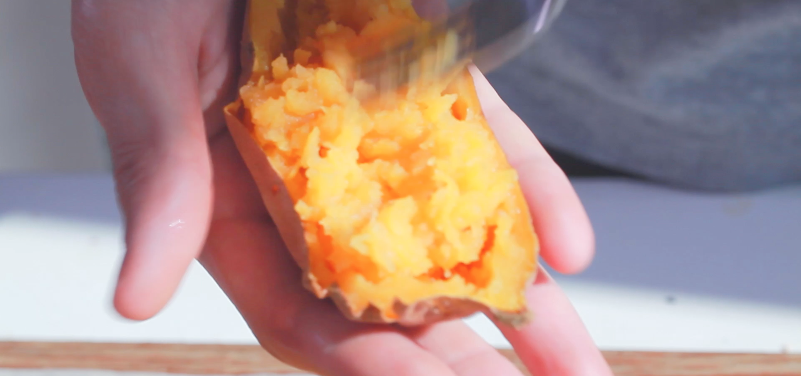 烤薯皮，紅薯的高逼格吃法 | Baked sweet potato的做法 步骤4