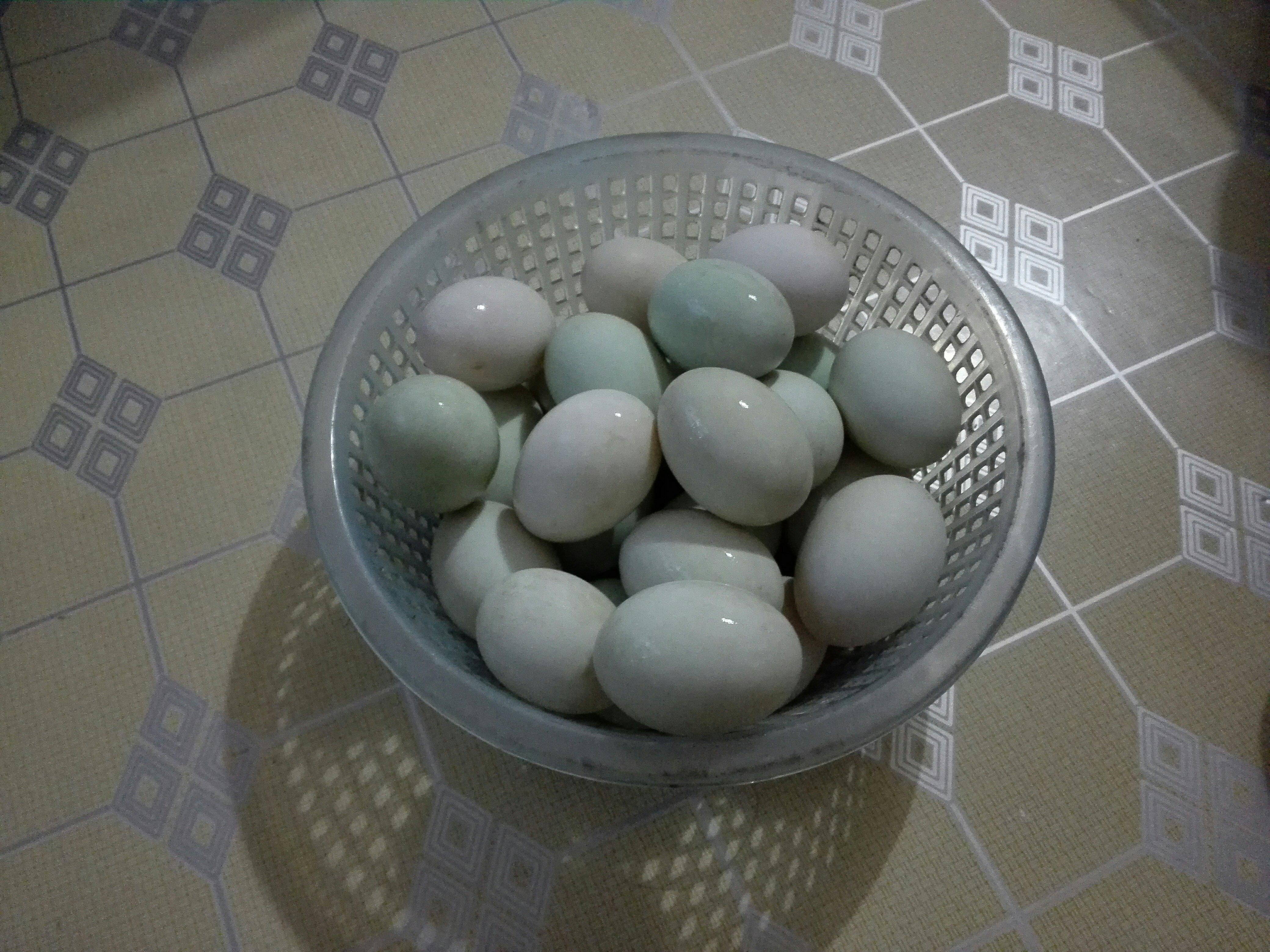 泡製的五香鹹鴨蛋的做法 步骤2