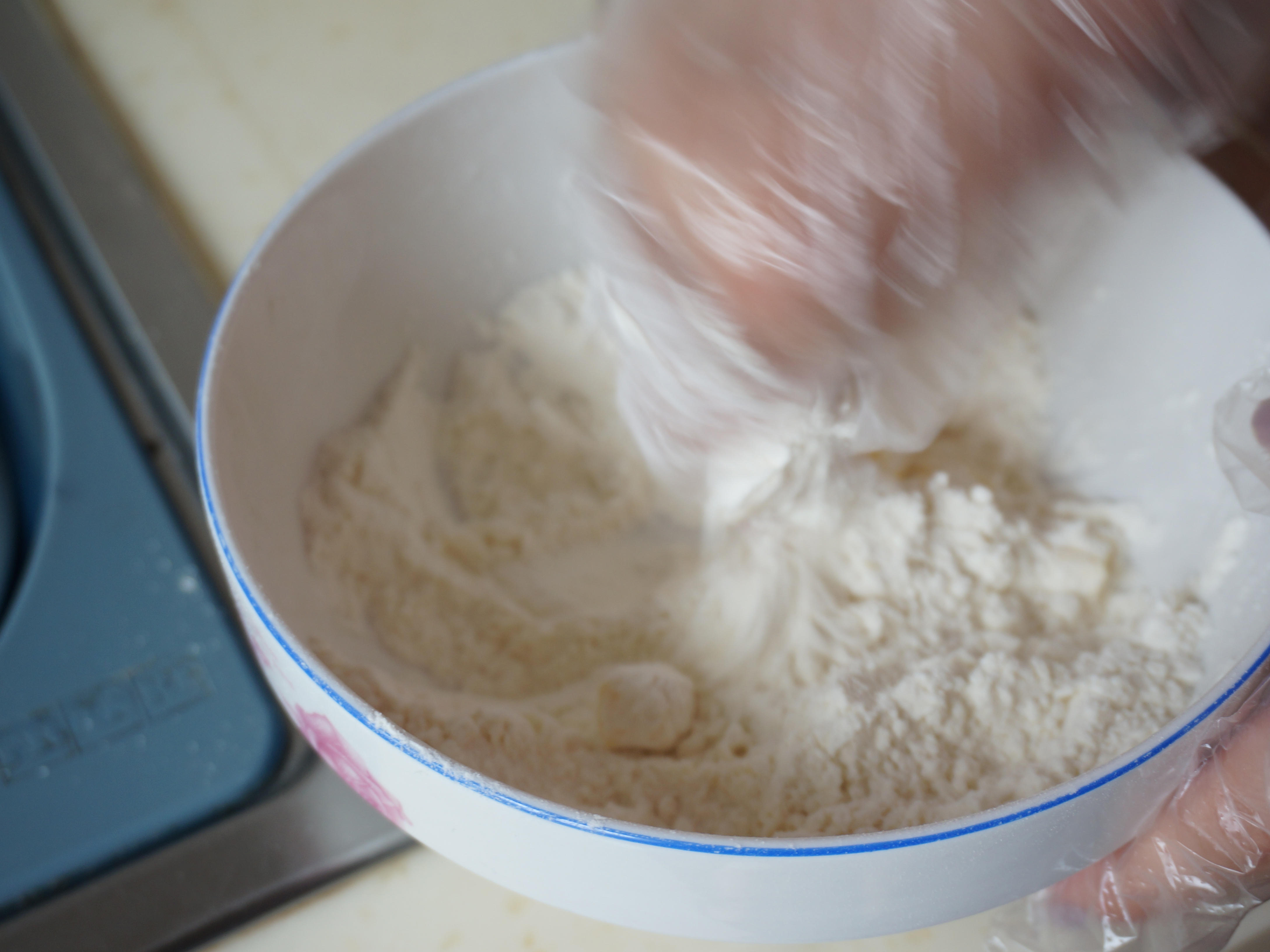 #海爾嫩烤箱#蘑菇芝士鹹口司康的做法 步骤5