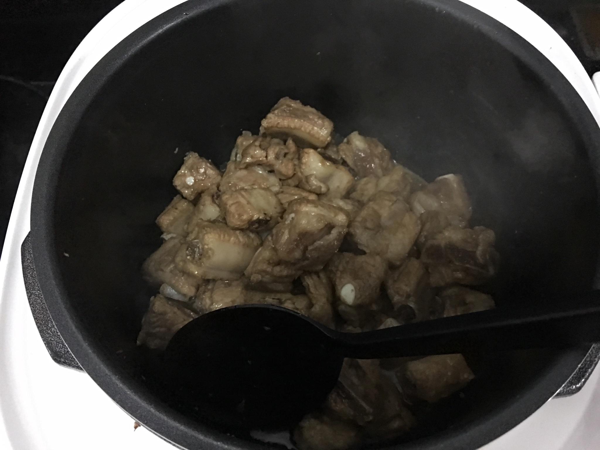 黴乾菜燜肉的做法 步骤6