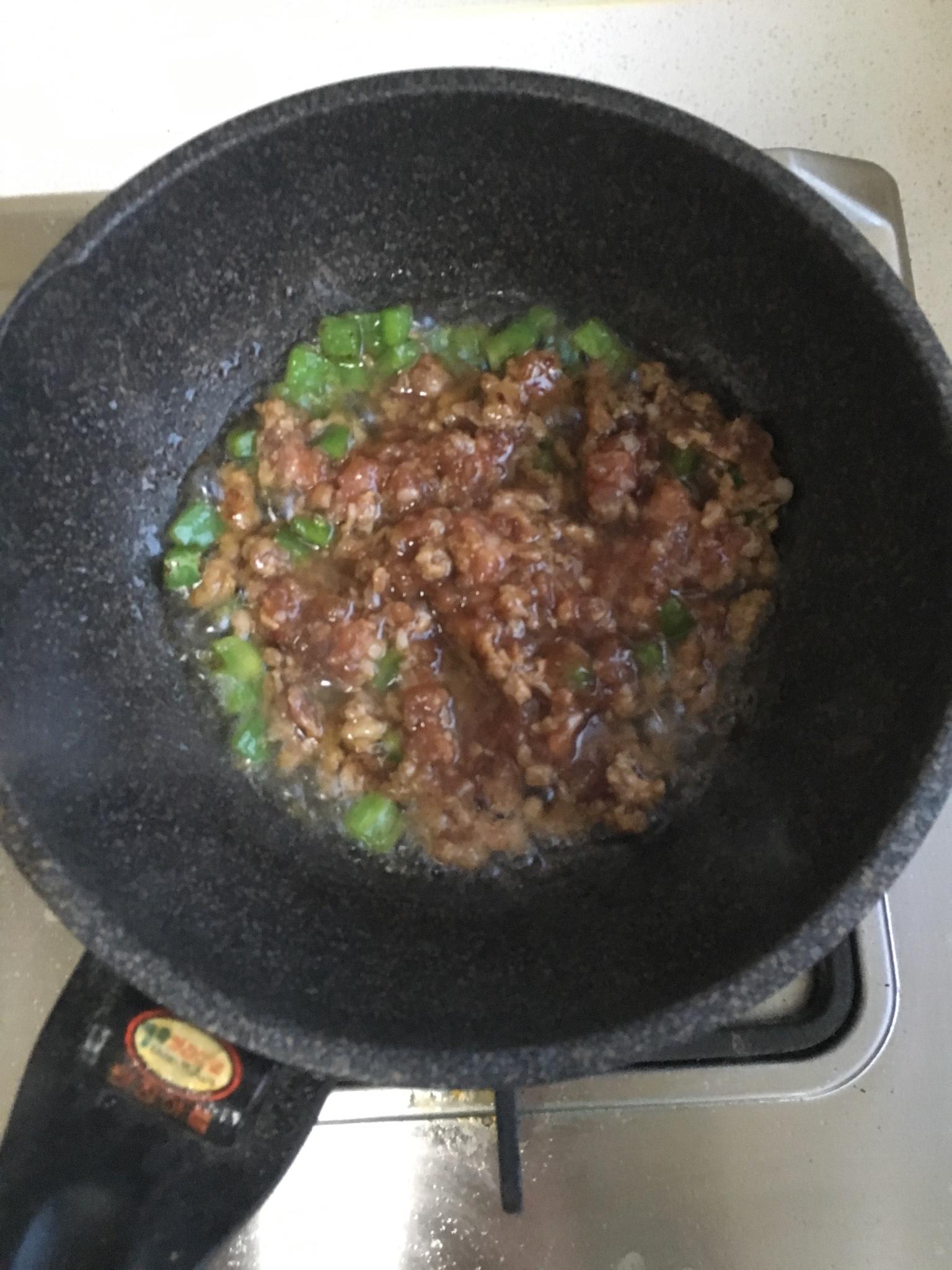 肉末醬炒麪的做法 步骤7