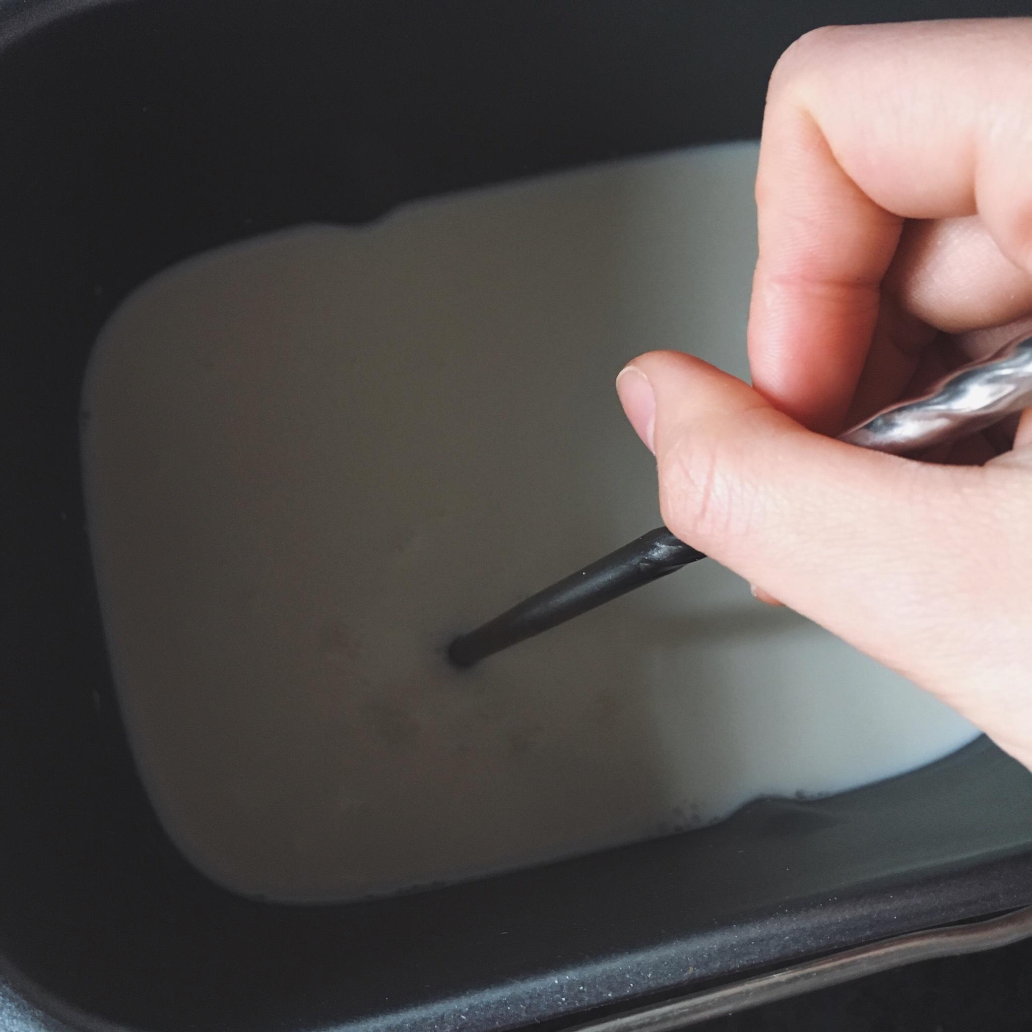 酸奶（德運牛奶麪包機版）的做法 步骤2