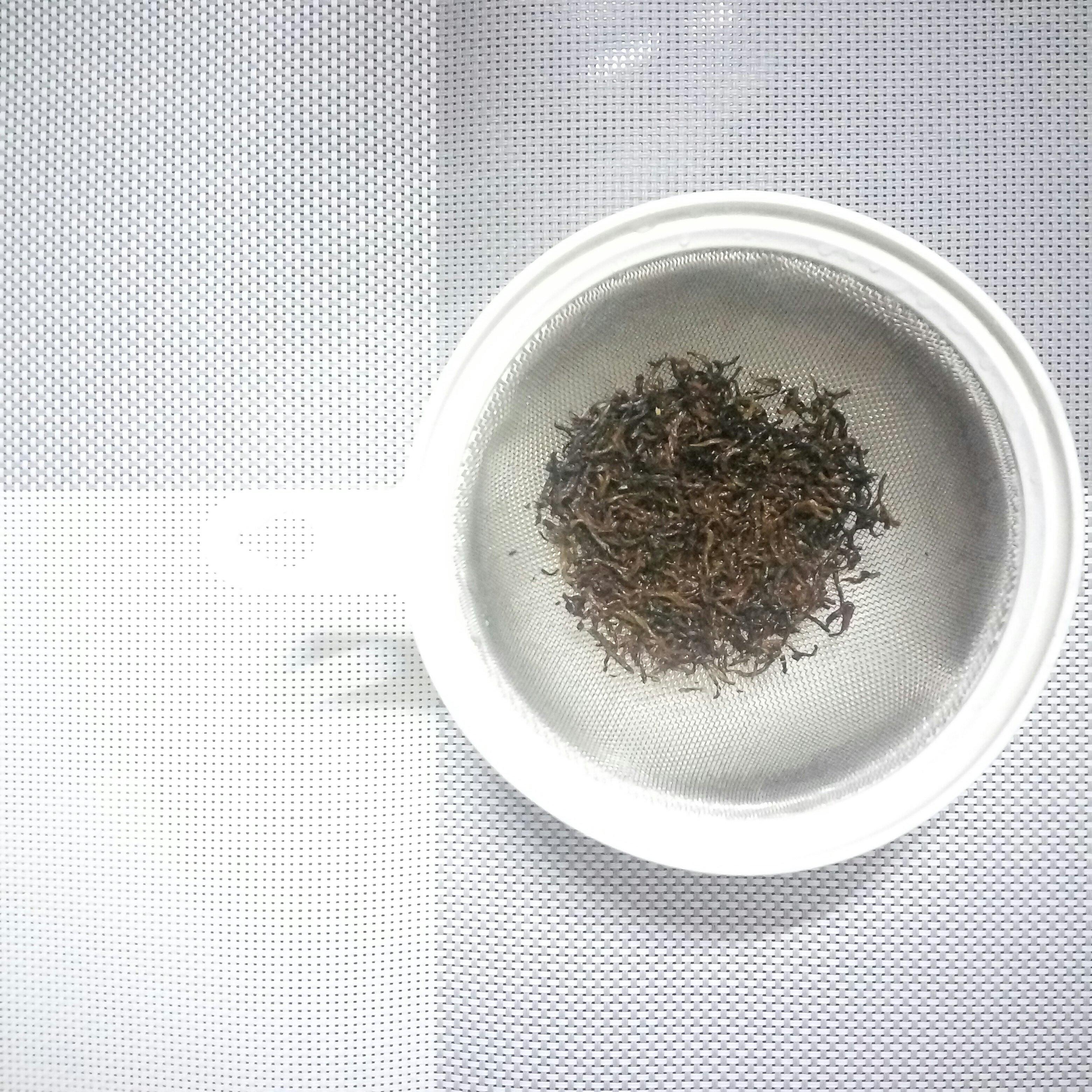 自制超簡易原味奶茶的做法 步骤2