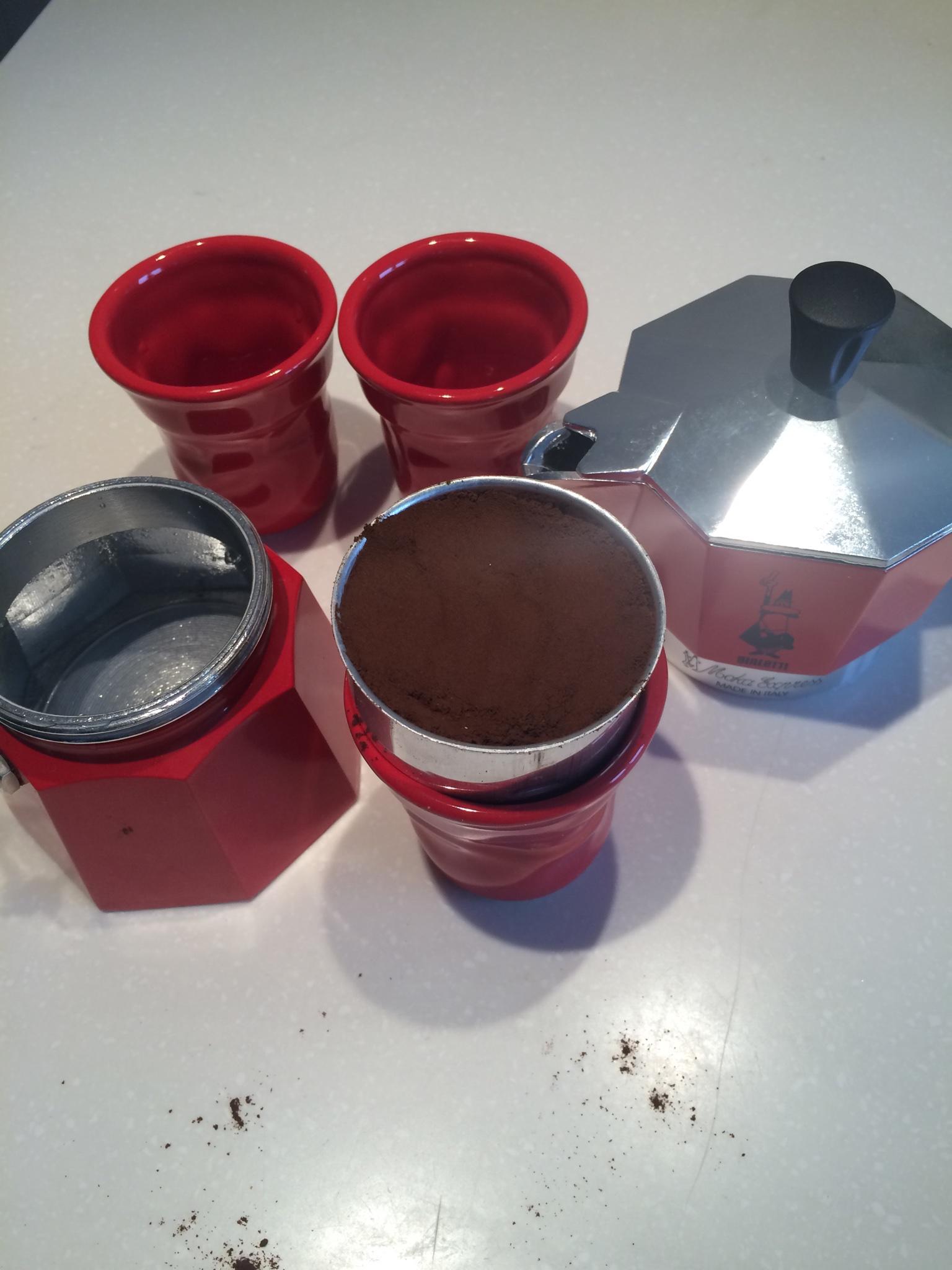 摩卡壺咖啡製作過程的做法 步骤2