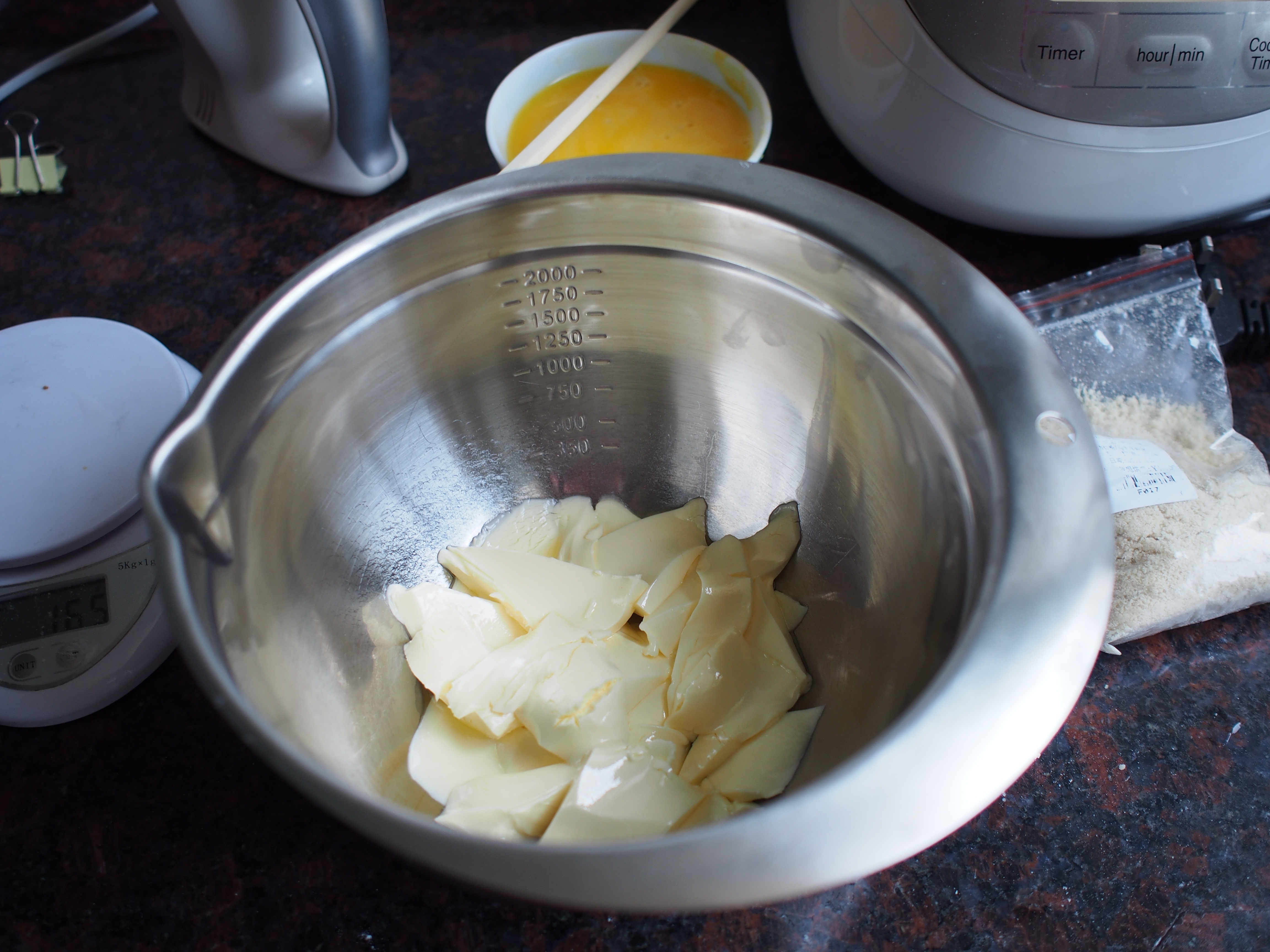 核桃磅蛋糕佐楓糖漿的做法 步骤2