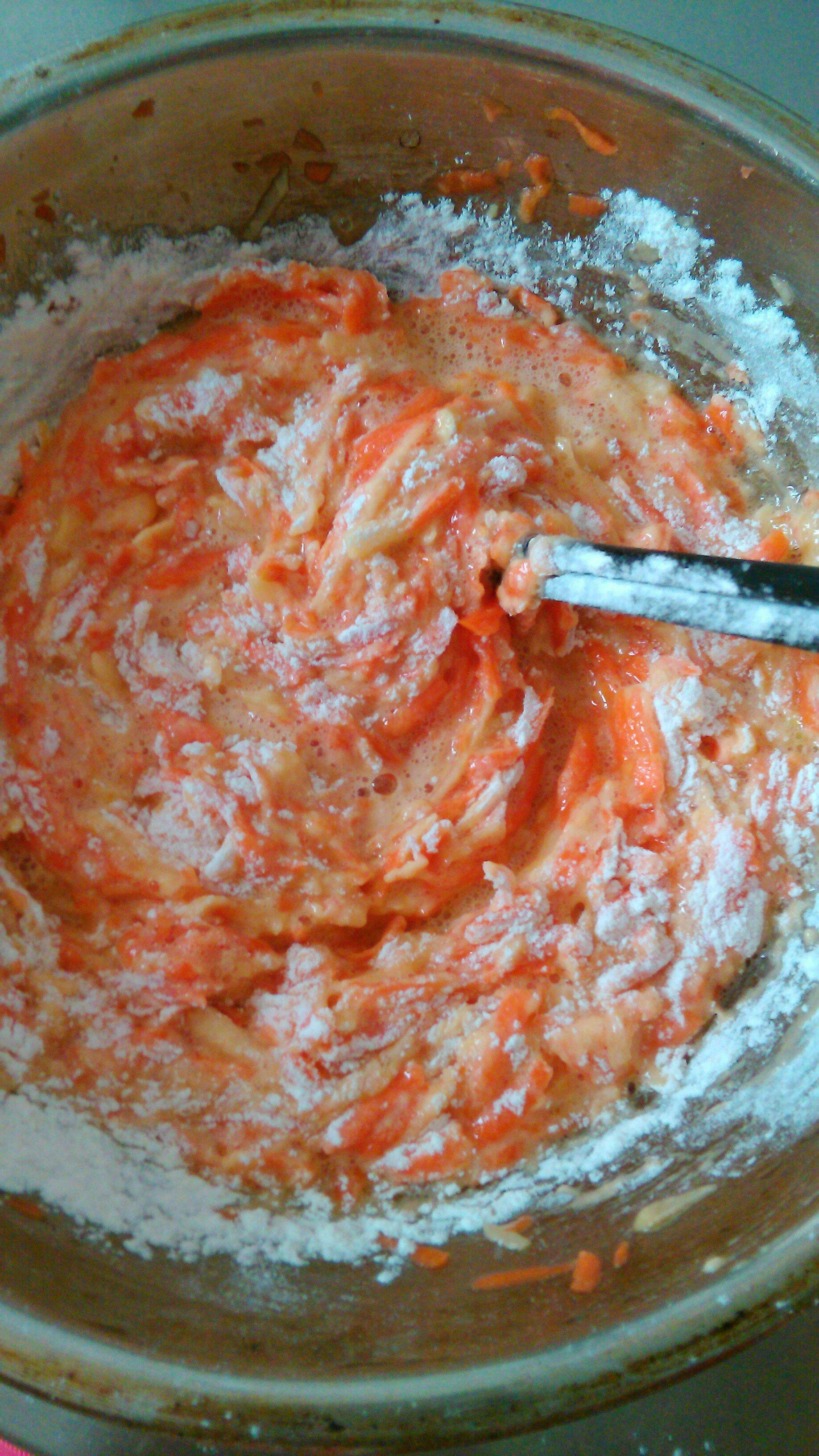 胡蘿蔔土豆雞蛋餅的做法 步骤6