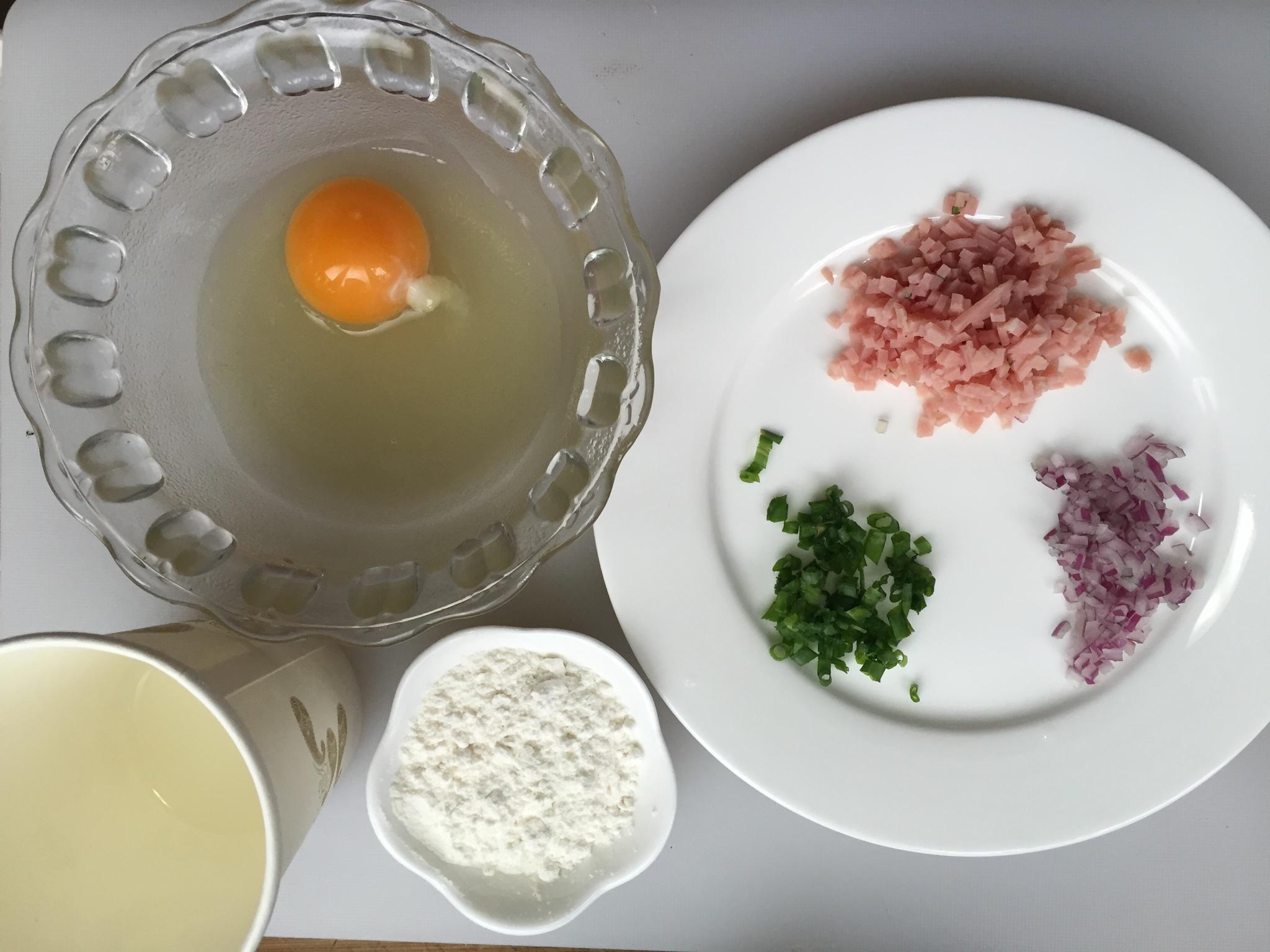 牛奶蔥香雞蛋餅的做法 步骤1