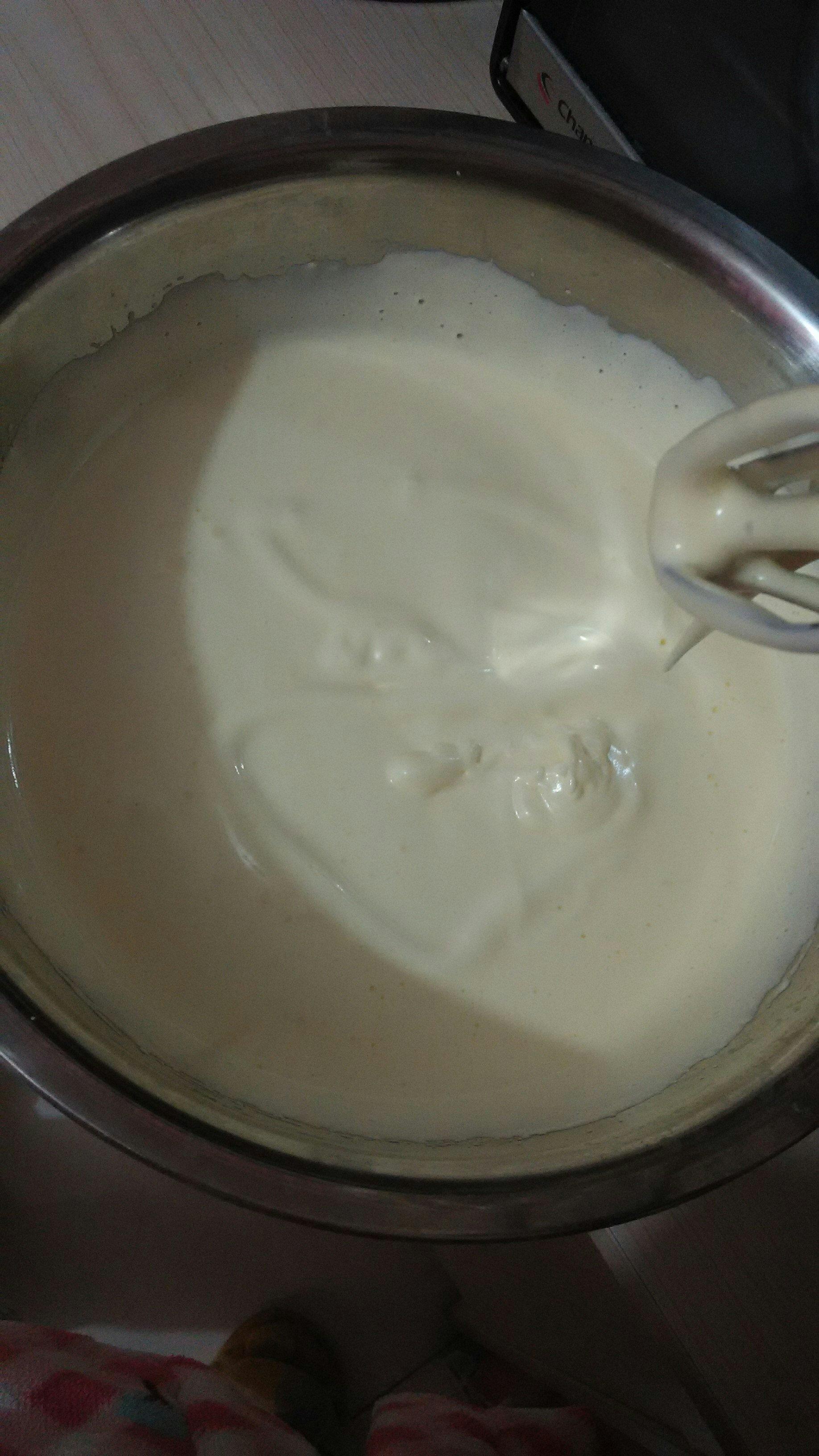 海綿蛋糕(巧克力夾心)的做法 步骤2