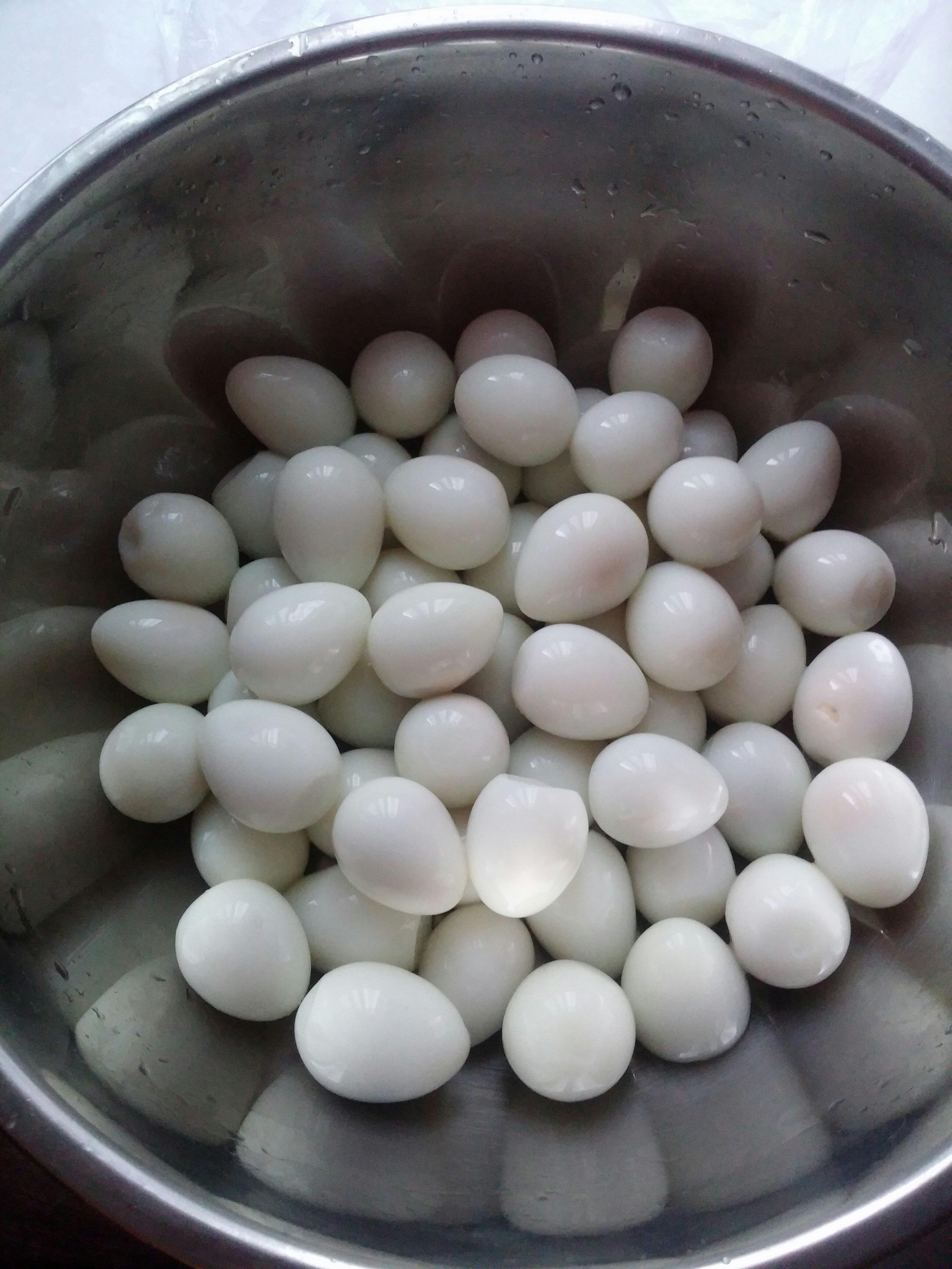 五香滷鵪鶉蛋的做法 步骤2