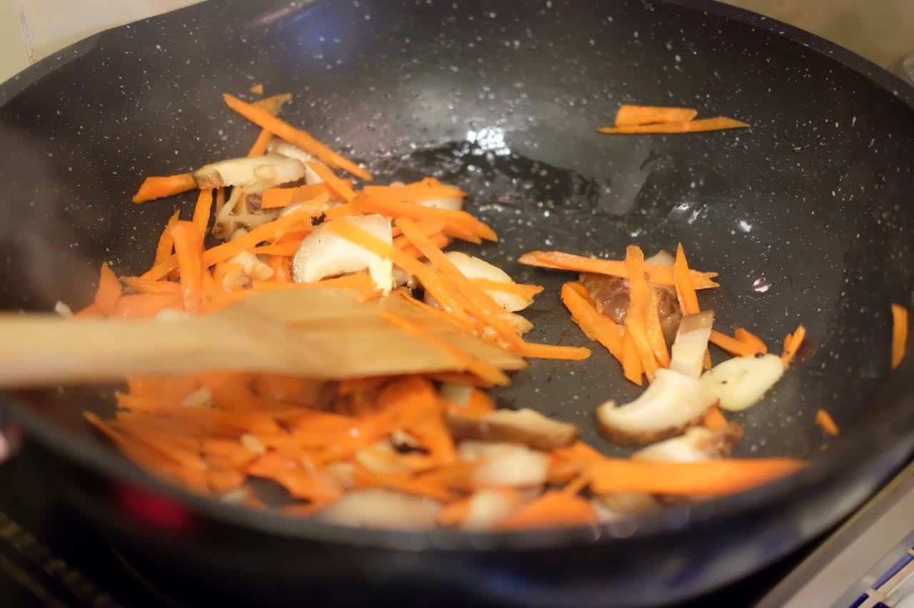 零失敗的美肌下飯神菜：木須肉的做法 步骤3